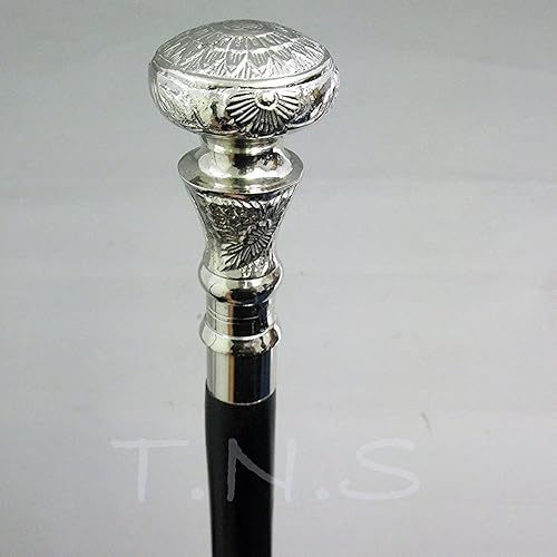 Bastón de madera con mango de diseño de latón de estilo antiguo