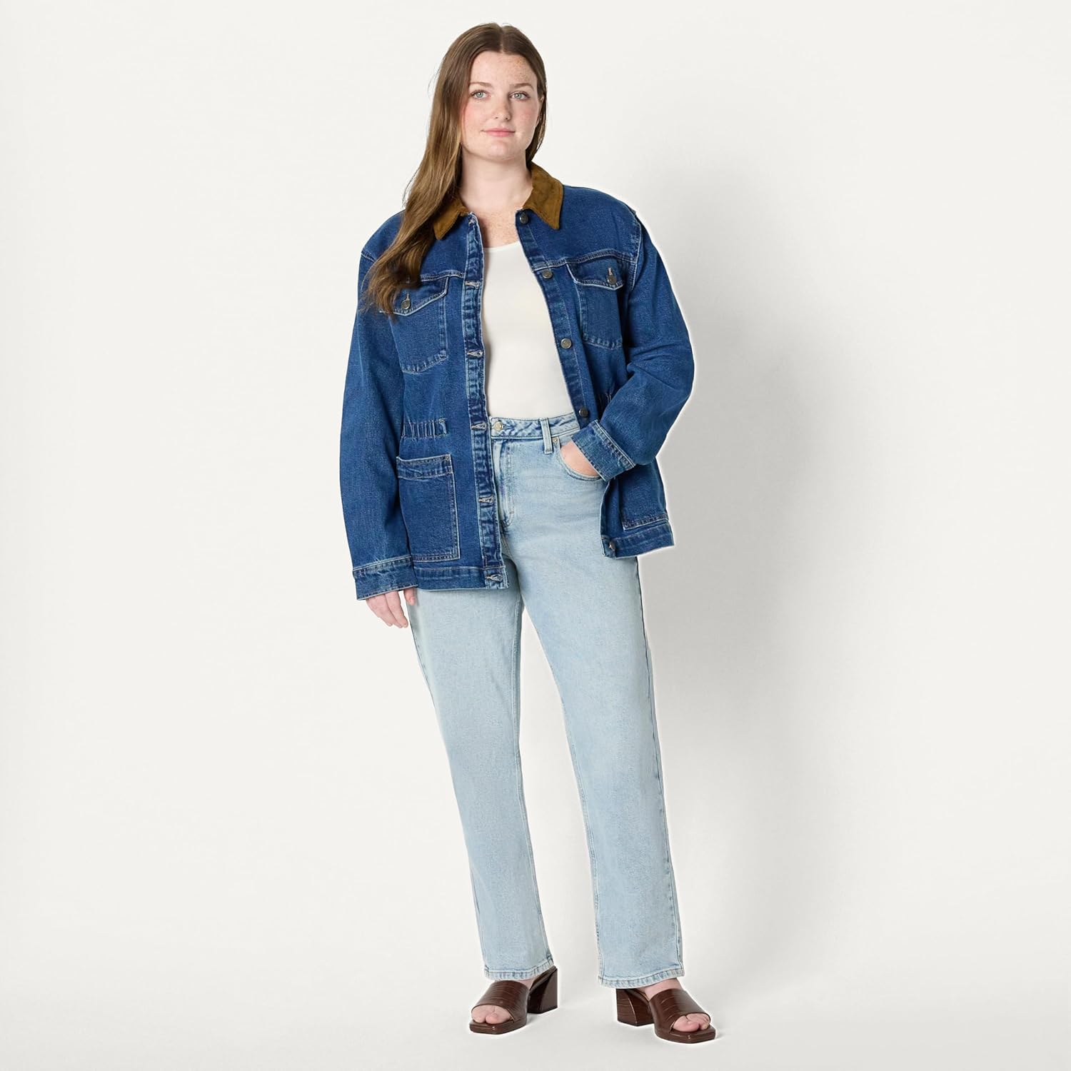 Amazon Essentials Women's Regular-Fit Low Stretch Denim Cinched Waist Barn Jacket