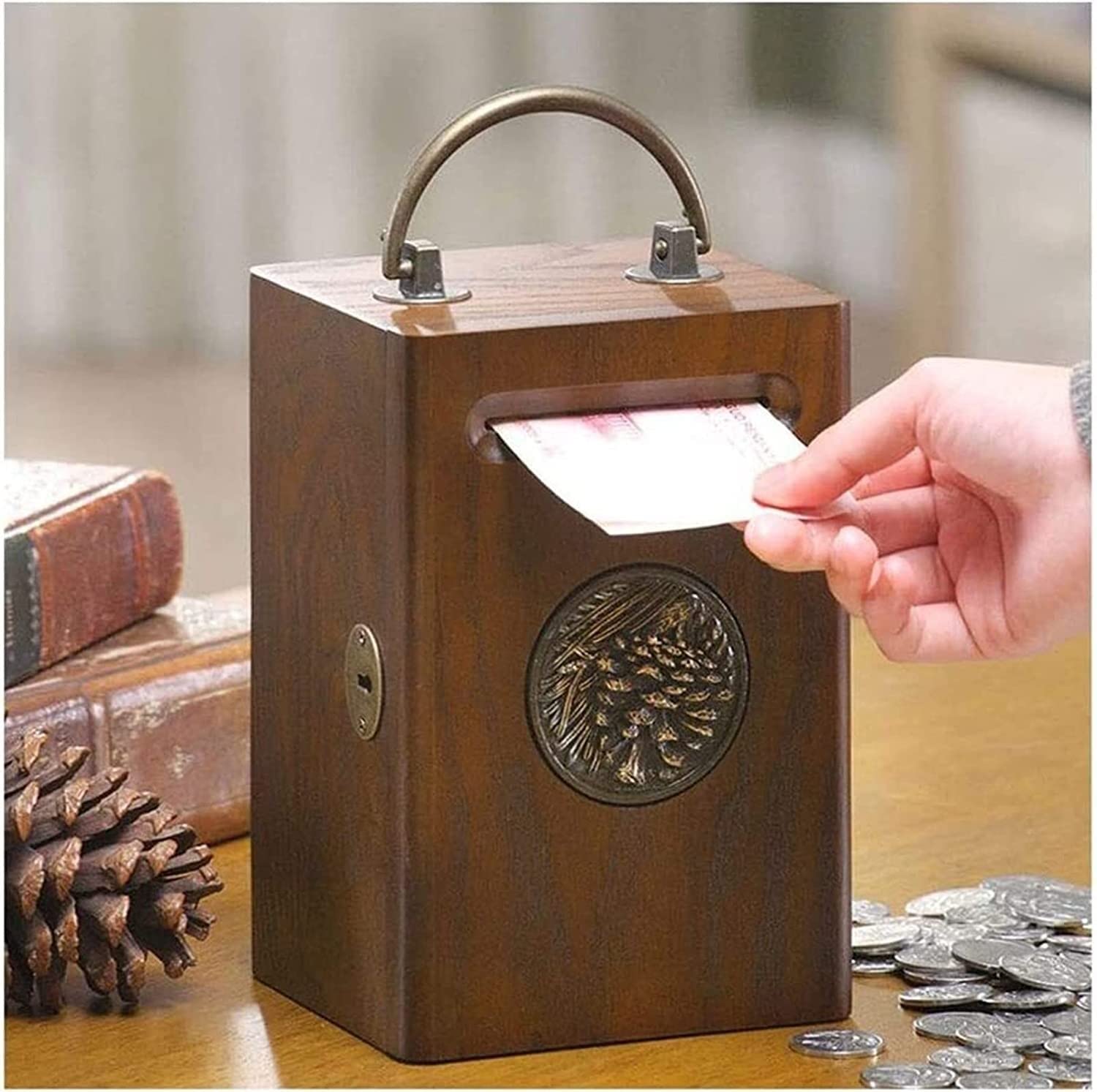 漫画マネーポットコインバンクメタルコインボックススクエア家庭用大型コインストレージバンククリエイティブグリッドストレージジャークラフ  Amazon.co.jp: 漫画マネーポット クリエイティブ貯金箱 ロック付き クリエイティブソリッドウッド 大容量 誕生日 貯金箱 子供 ...