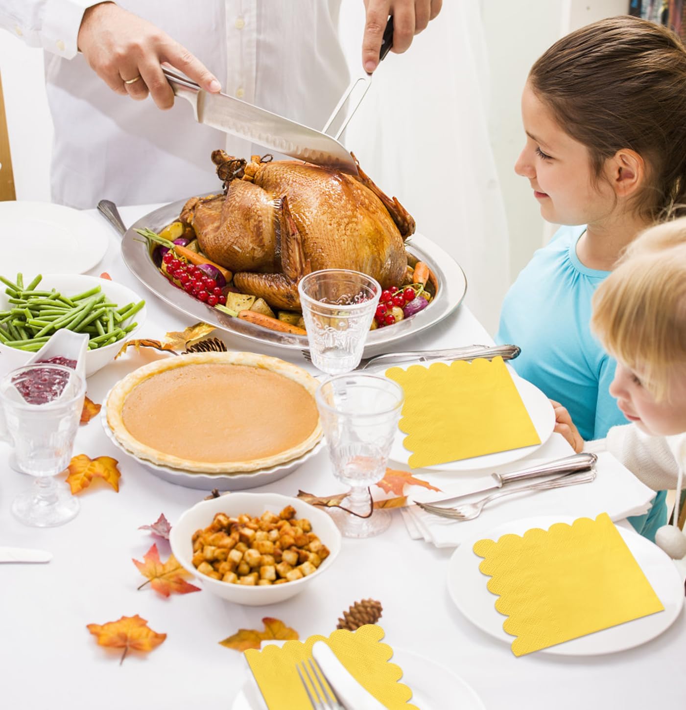 HEIPINIUYE 50ピース 2層イエローナプキン 使い捨てスカラップカクテルナプキン 飲料ナプキン デザートナプキン ペーパー