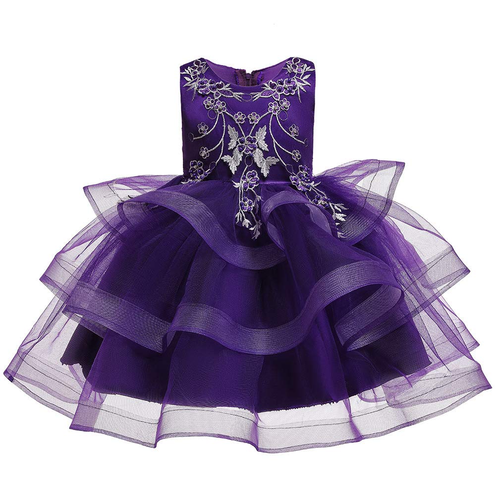 Robe de Noël en dentelle pour le repas de réveillon