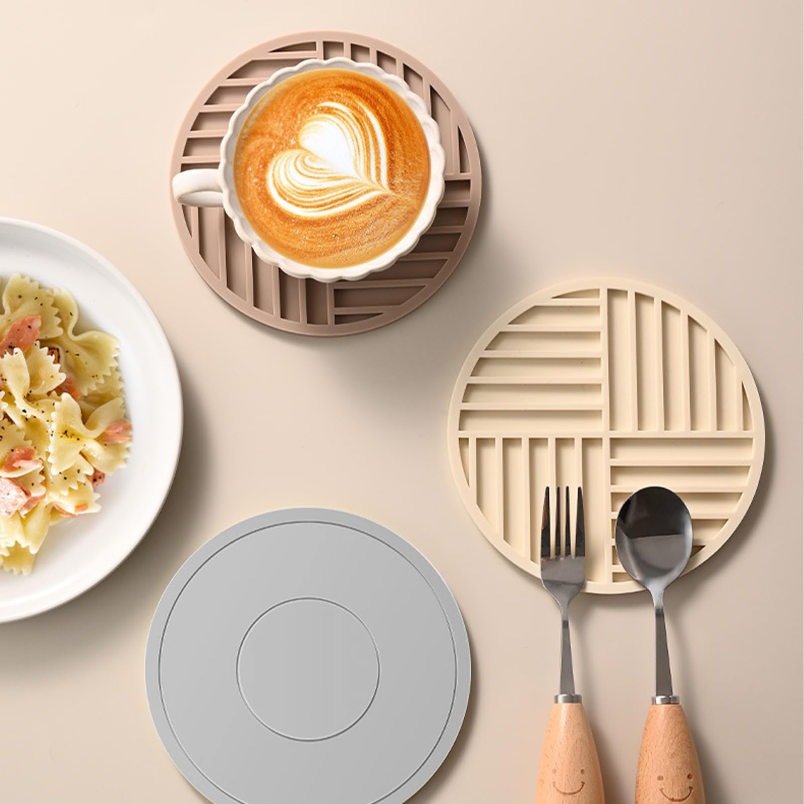 Tapis Silicone, Set de table silicone (3 pièces), Multifonctionnel Dessous de poêle rond, Dessous de plat résistant à la chaleur, Dessous de plat antidérapant, Réutilisable et lavable