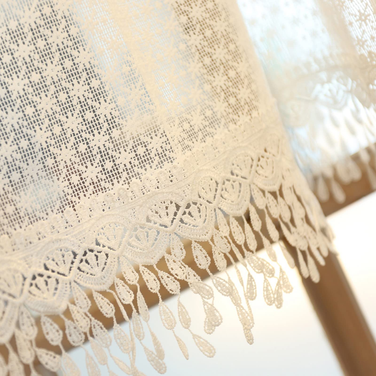 A.Monamour Gardine Scheibengardinen Kurzstores Weiße Transparente Voile Spitze Schneeflocken Textur mit Wassertropfen Quasten Kurzvorhang Kurzgardinen Küche Vorhang Fenster Kurz Stores Bistrogardine
