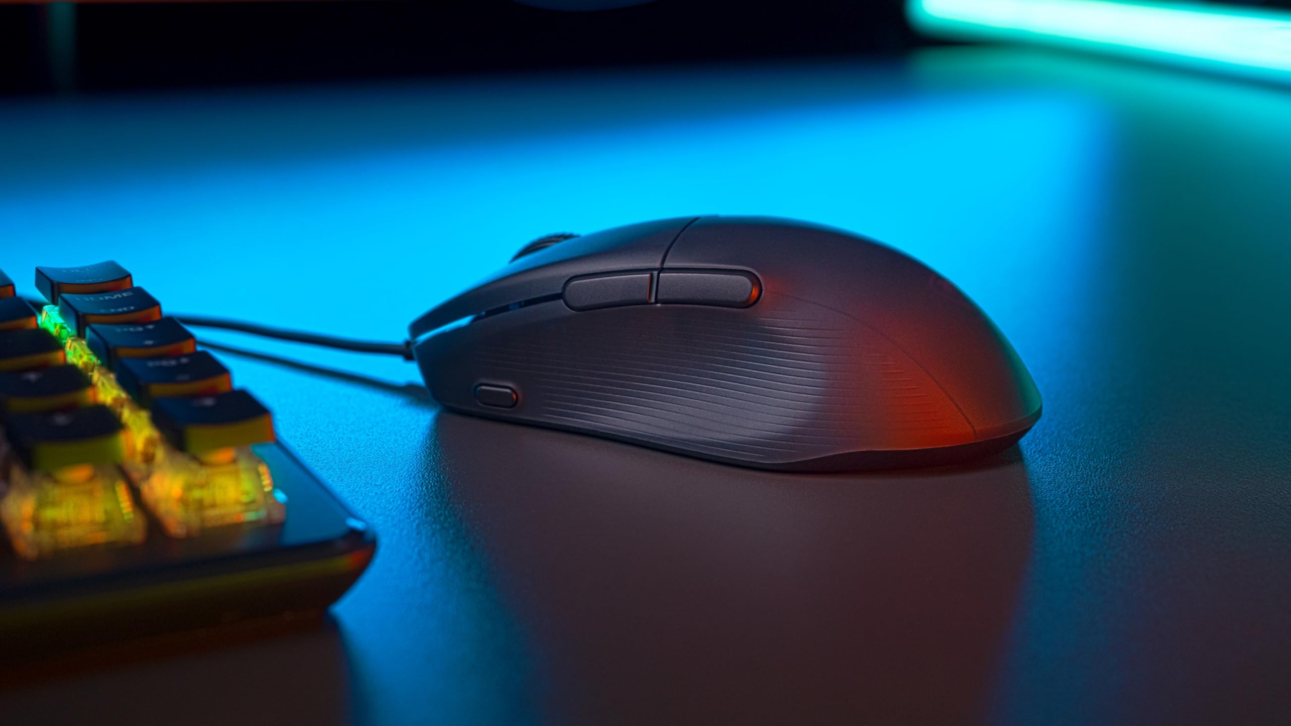 Turtle Beach Pure SEL - Souris Gaming Ergonomique ultralégère RGB, capteur Optique DPI 8K, Touches mécaniques, système de prétension, Patins en PTFE Pur, éclairage RGB - Noir