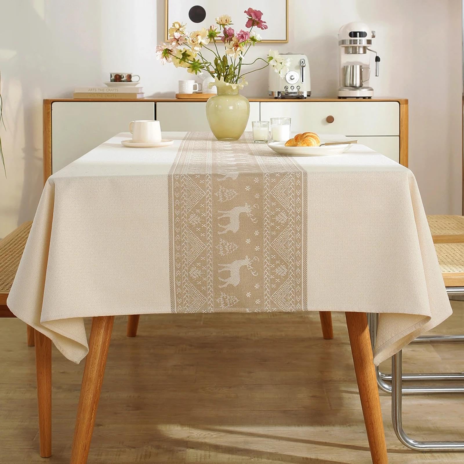 Nappe rectangulaire lin vintage contre table terne cuisine beige
