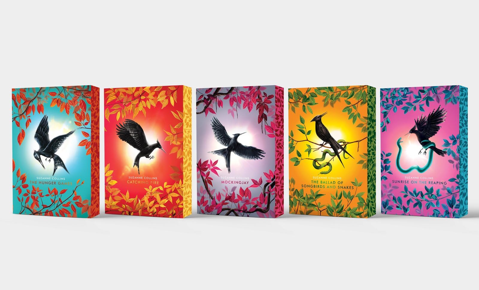 The Deluxe Hunger Games Collection (a stunningly designed - with patterned edge! - 5 book paperback set of the global bestselling series): 5 book paperback boxed set: 1-5 (The Hunger Games)