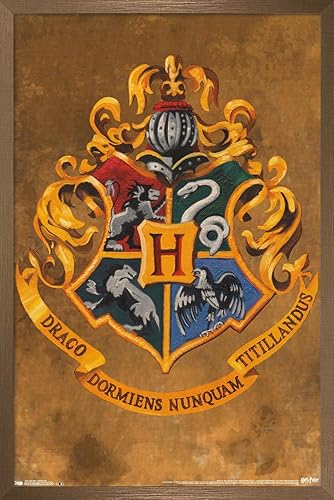 Vista 20 de Trends International Póster de pared Harry Potter Hogwarts Crest, 22.375 x 34 Versión con marco negro
