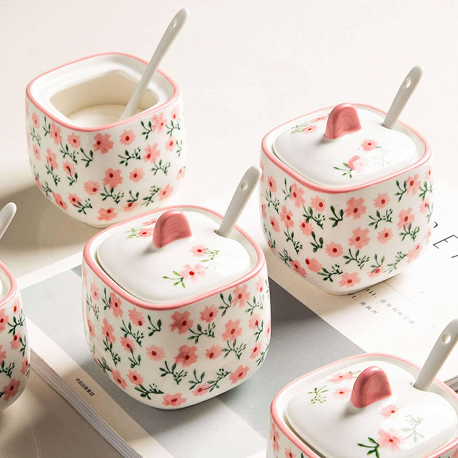 latas de azúcar de cerámica, Azucarero de cerámica con tapa y cuchara, salero y caja de condimentos de estilo rústico, caja de especias de cerámica con cuchara y base, juego de 3(Pink 1)