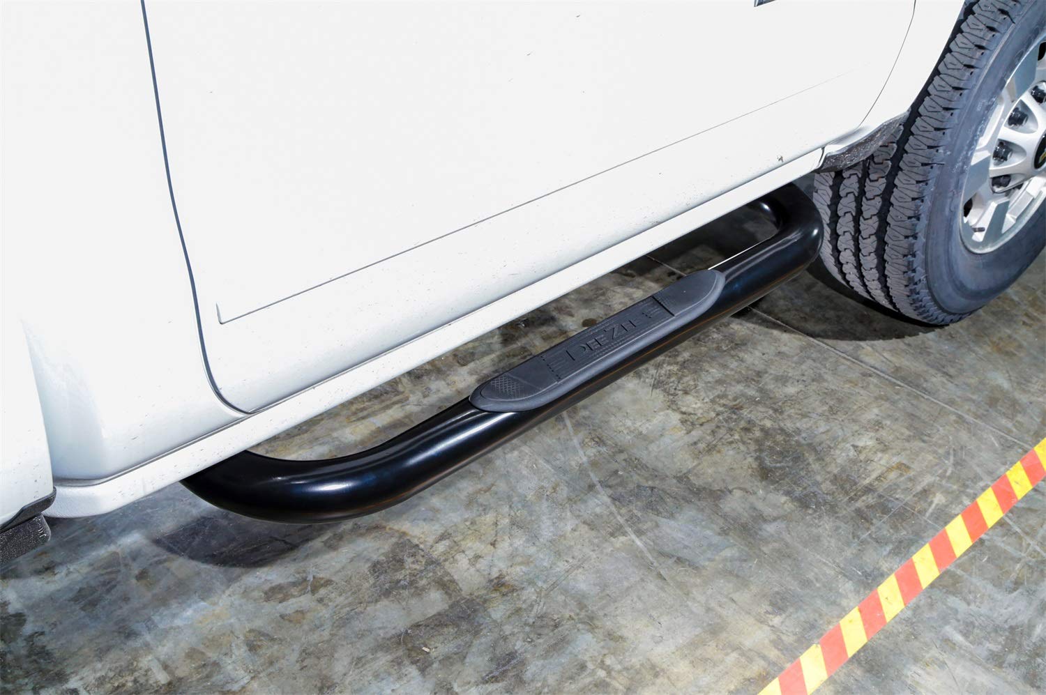 Amazon.com: Dee Zee 370391 Black Nerf Bar for Ford Regular