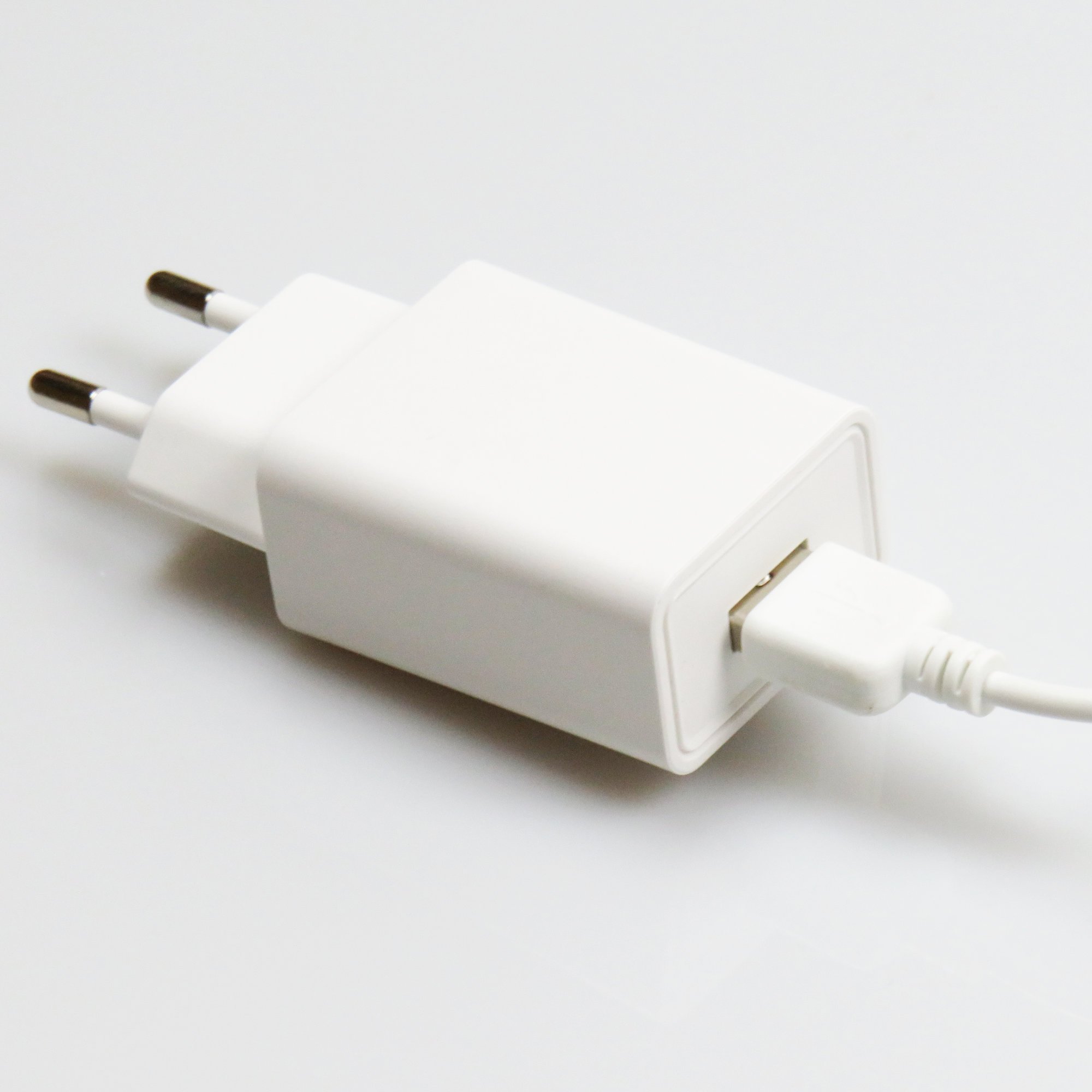 montaggio qi caricabatteria Fast Charge Wireless induction charge senza fili stazione di ricarica per smartphone e accessori