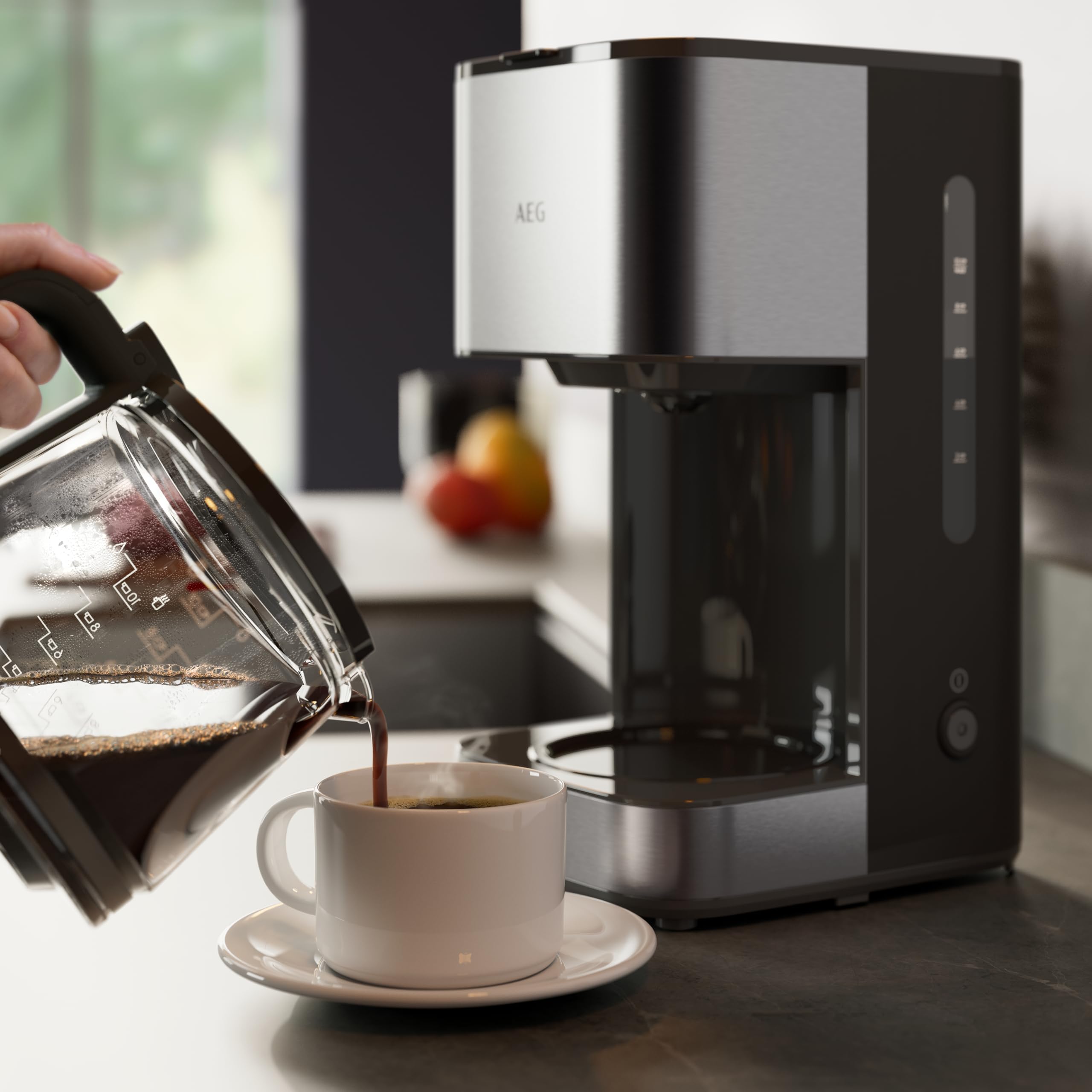 AEG Cafetera Automática de Goteo Deli 3 - Modelo CM3-1-3ST - Jarra de Vidrio - 12 Tazas - 11000 W de Potencia - Sistema Antigoteo - Apagado Automático - Filtro Extraíble - Acabado Metalizado