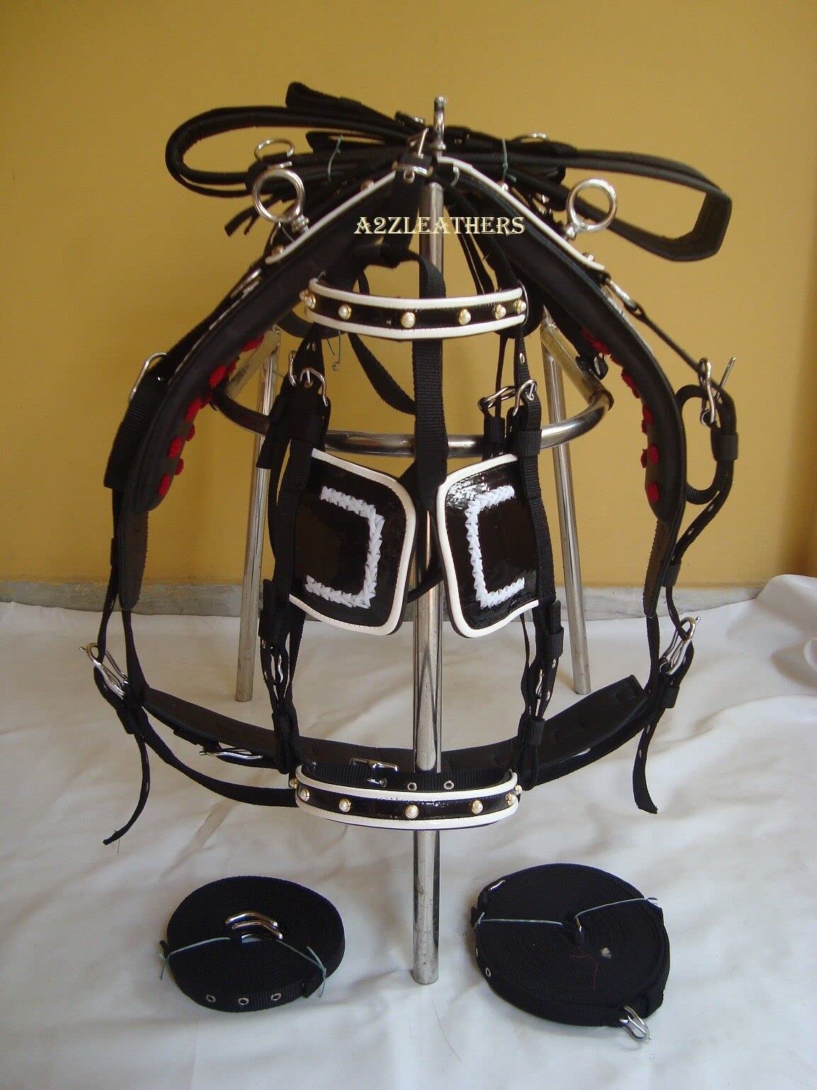 Imbracatura di guida del cavallo in nylon sintetico nero, con tessitura di design sulla sella (SHETLAND)