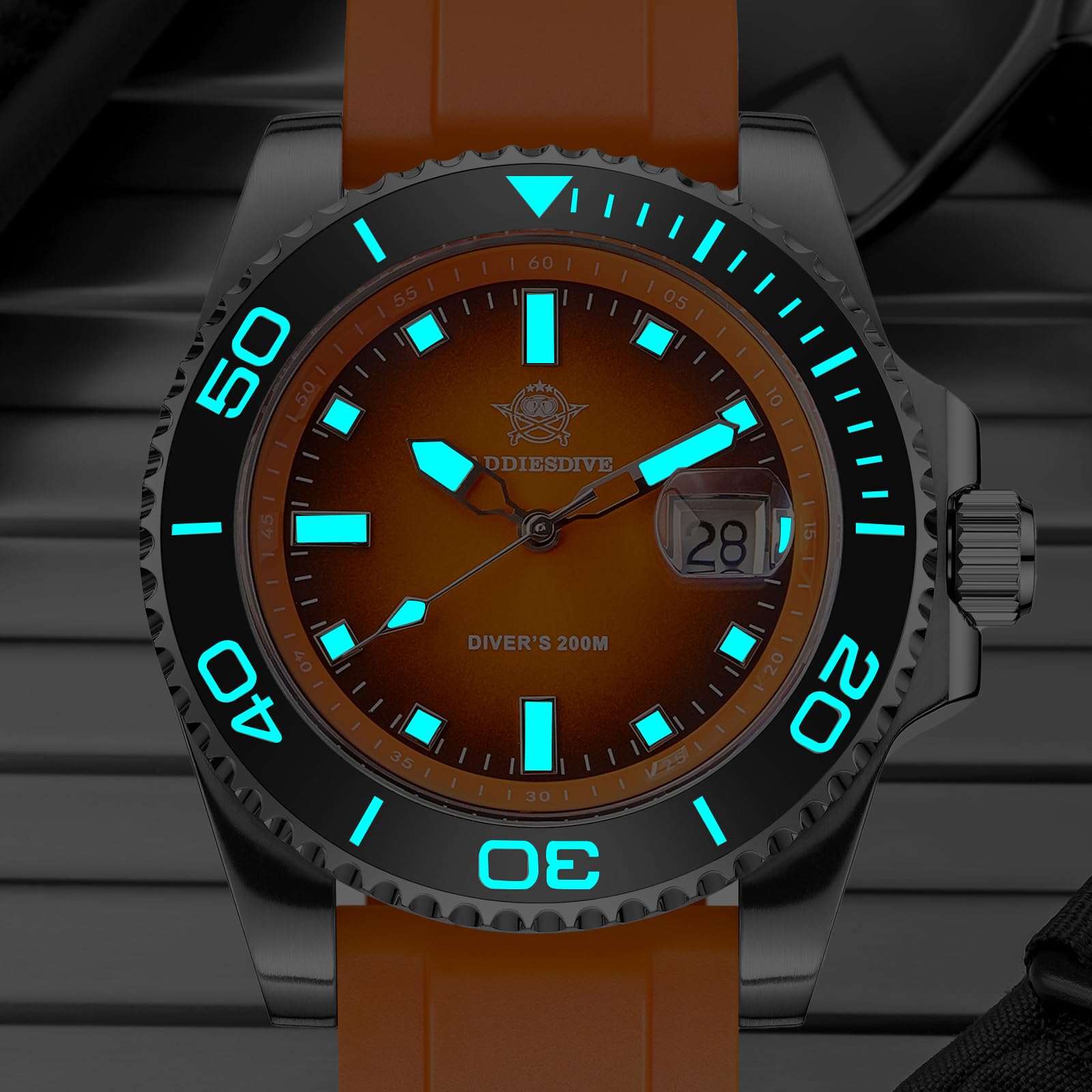 ADDIESDIVE Montre de plongée 200m Quartz Hommes BGW9 Lunette Céramique Lumineuse Montre Analogique Hommes avec Bracelet Caoutchouc AD2089