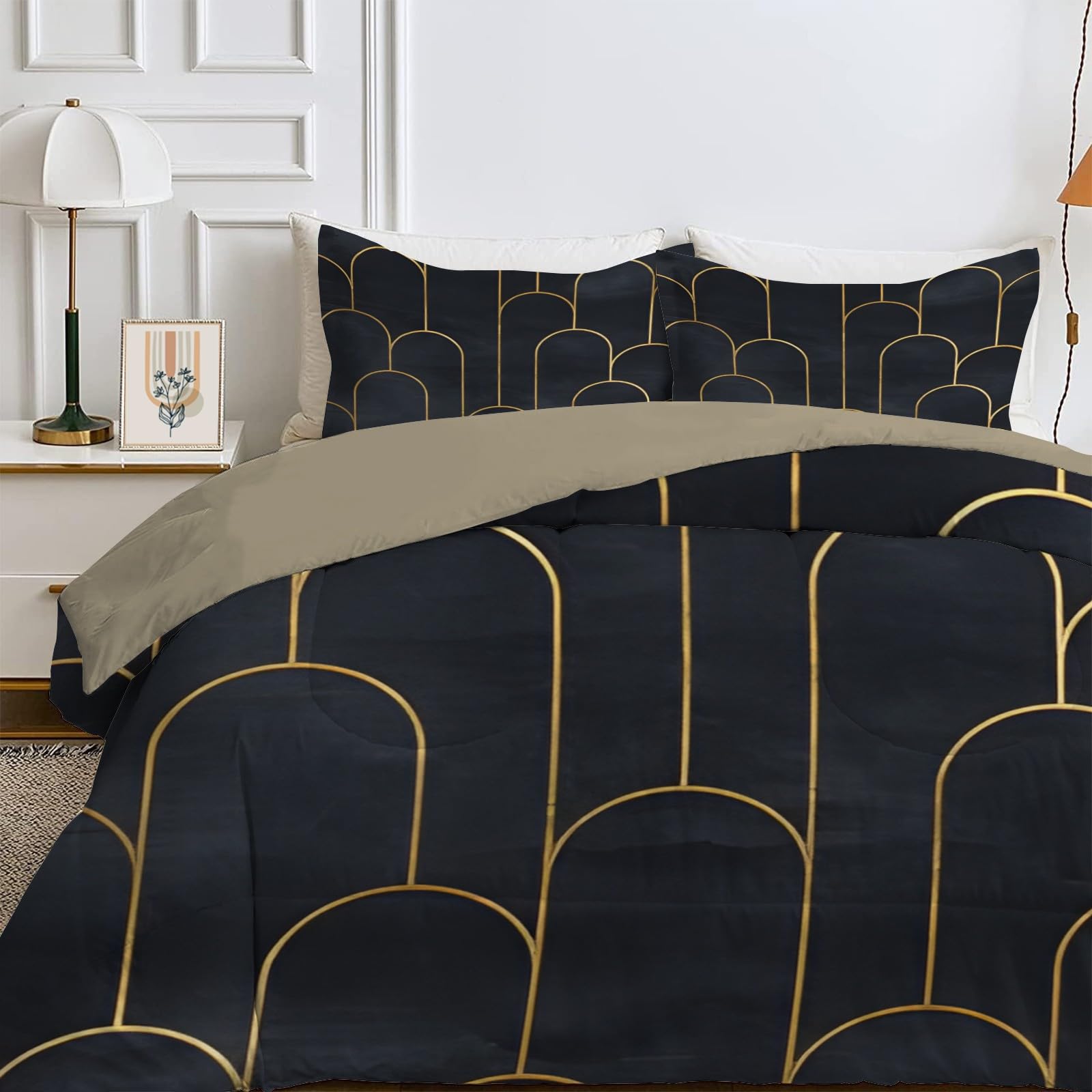 Qiwagu Black Super King Duvet, Superking Quilt 7.5 Tog for Summer & Autumn, Coverless Duvet with Gold Stripe Pattern, Lightweight Soft Comforter with 2 Pillowcases, 260x220cm, Machine Washable