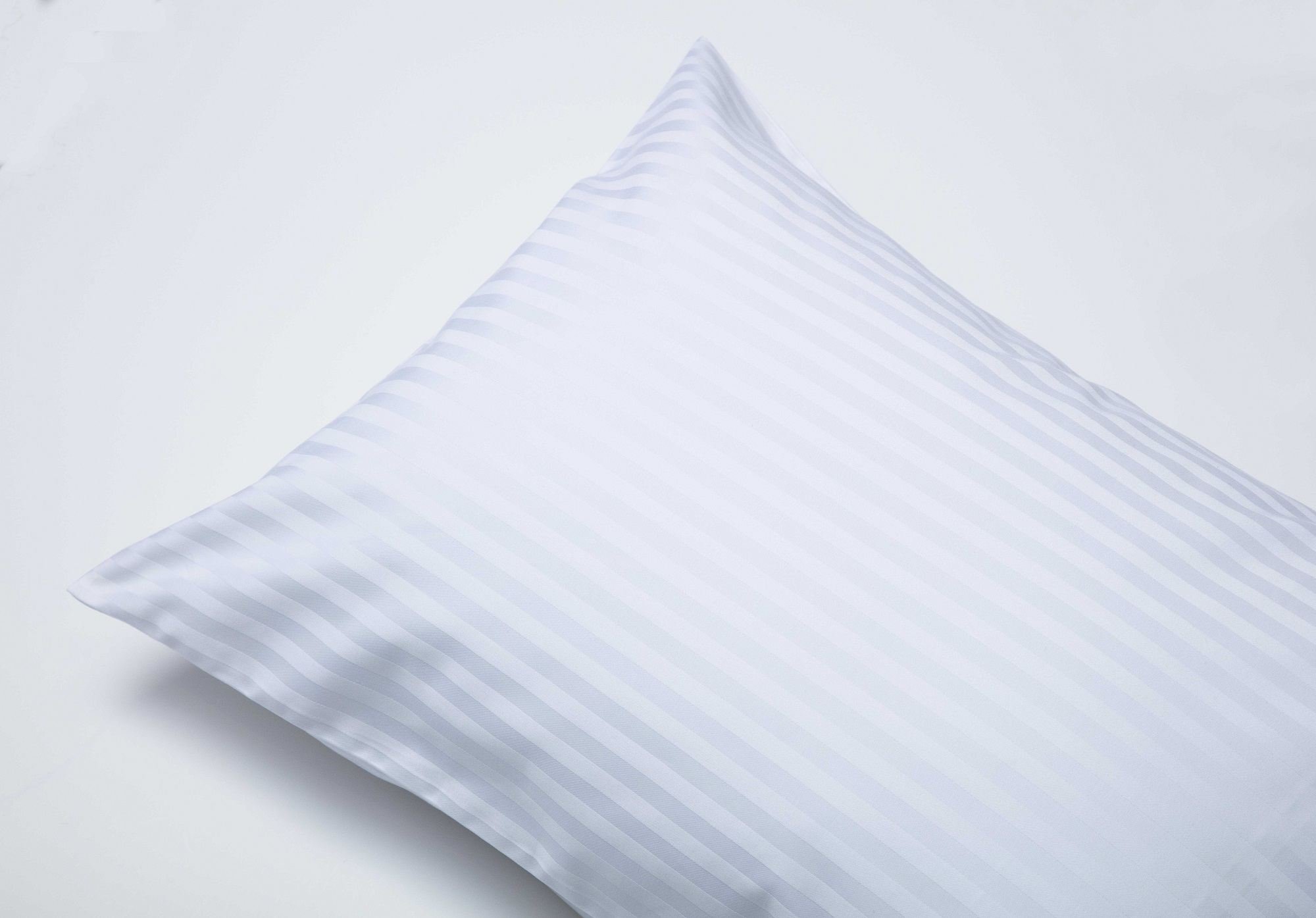 Belledorm White Hotel Suite Satin Stripe - Housewife Pillowcase Pair - 540 Thread Count (White)