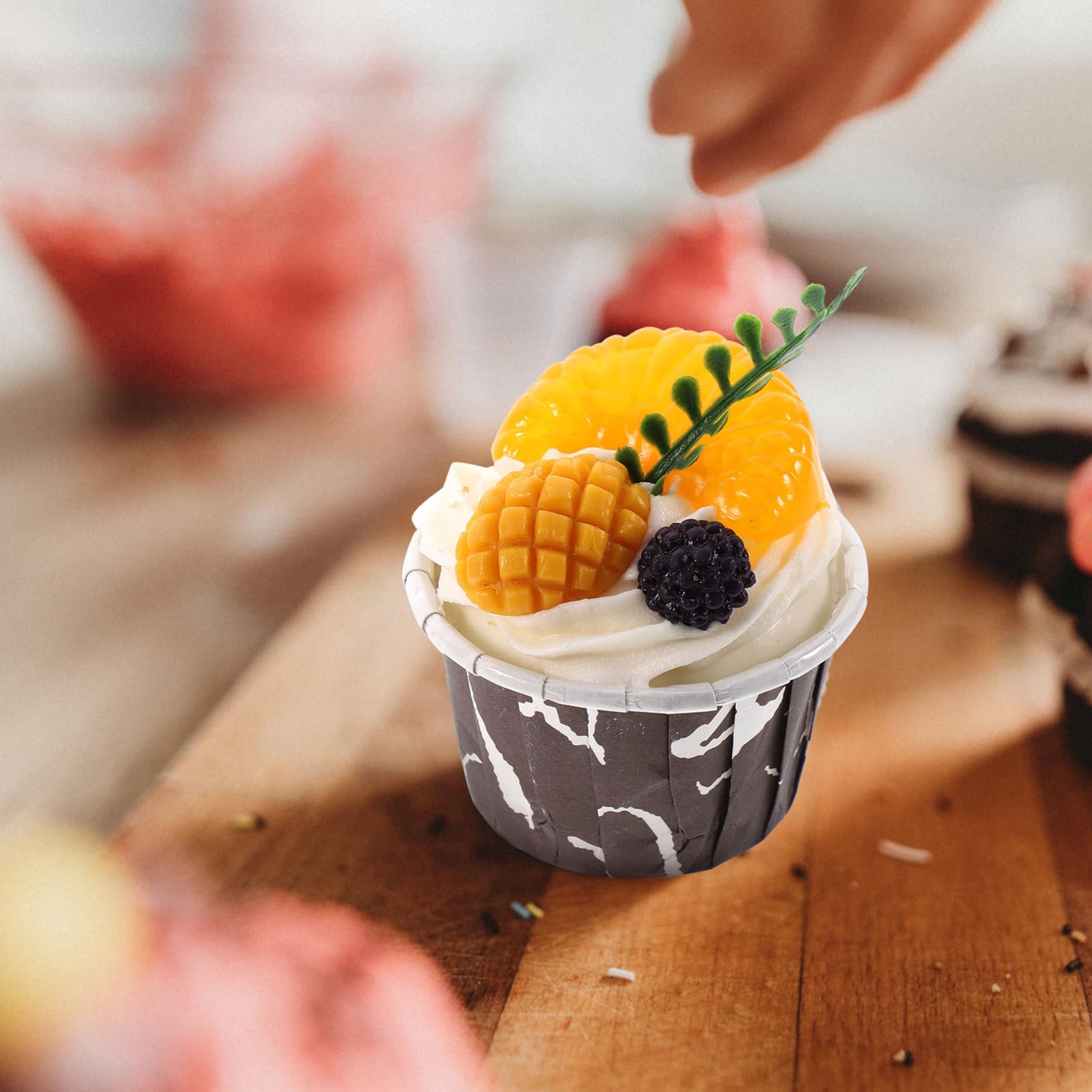 Abaodam 20stücke Teiliges Künstliche Cupcake- Dekoration Für Hochzeiten Partys Und Fotografie Langlebige Farbenfrohe Faux-desserts Pu-material Für Schaufenster Und Heimdekoration