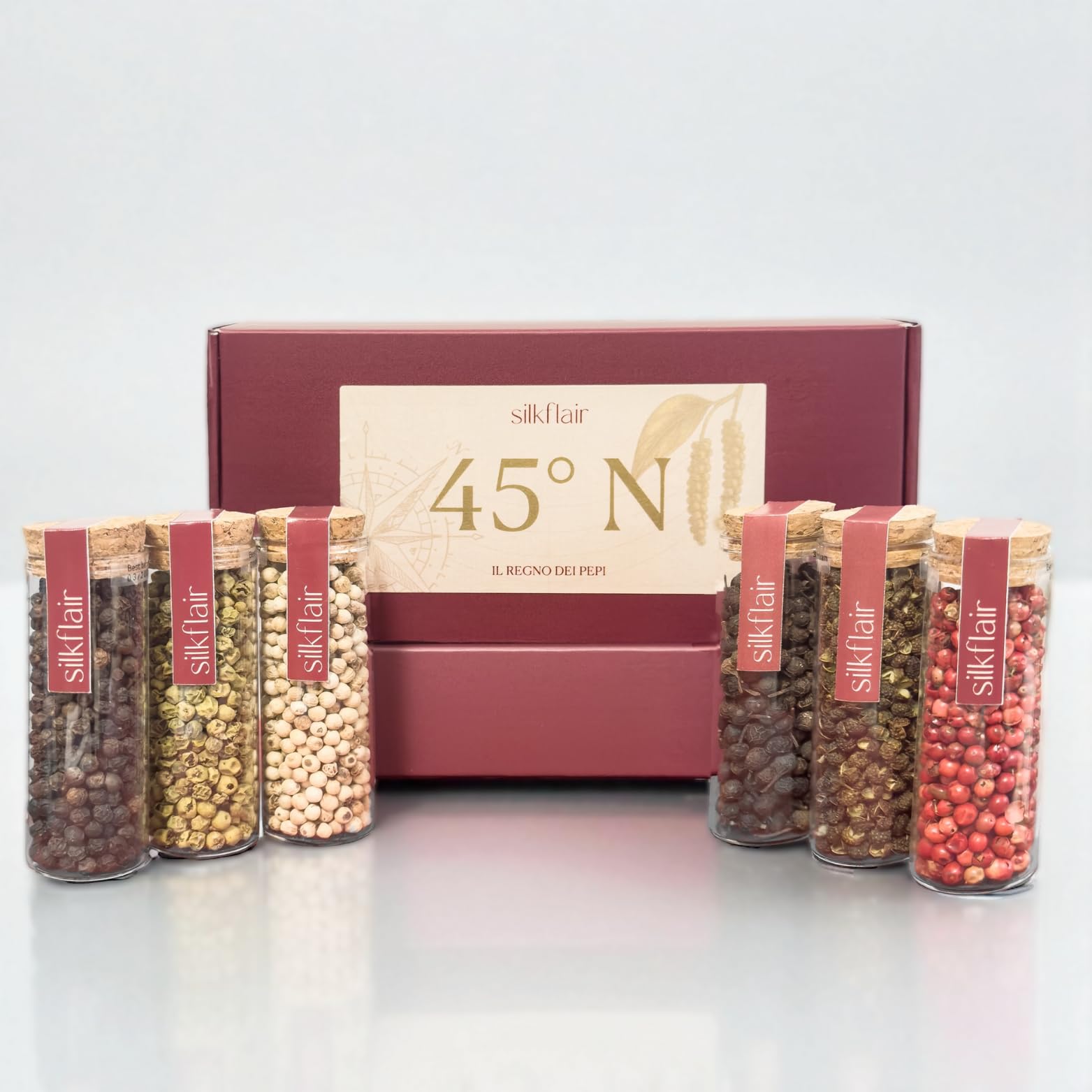 Set regalo 6 pepi rari dal mondo – Silkflair 45°N “Il regno dei pepi” | Box gourmet regalo con selezione di pepi pregiati | 6 schede, 1 pieghevole + card sorpresa
