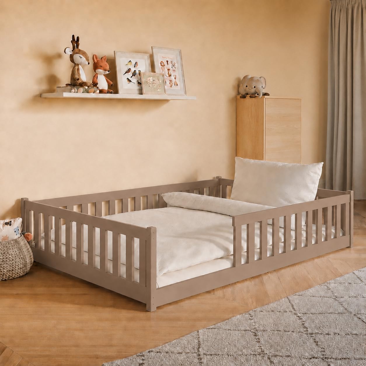 Kids Collective Kinderbett Bodenbett Montessori Bett mit Rausfallschutz, Lattenrost & Matratze