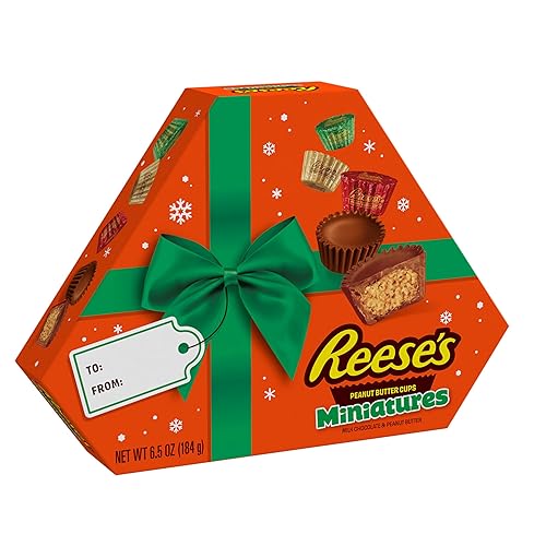 Vista 15 de REESE'S - Tazas miniatura de chocolate con leche y mantequilla de maní, bolsa de dulces de Navidad, 9.9 onzas