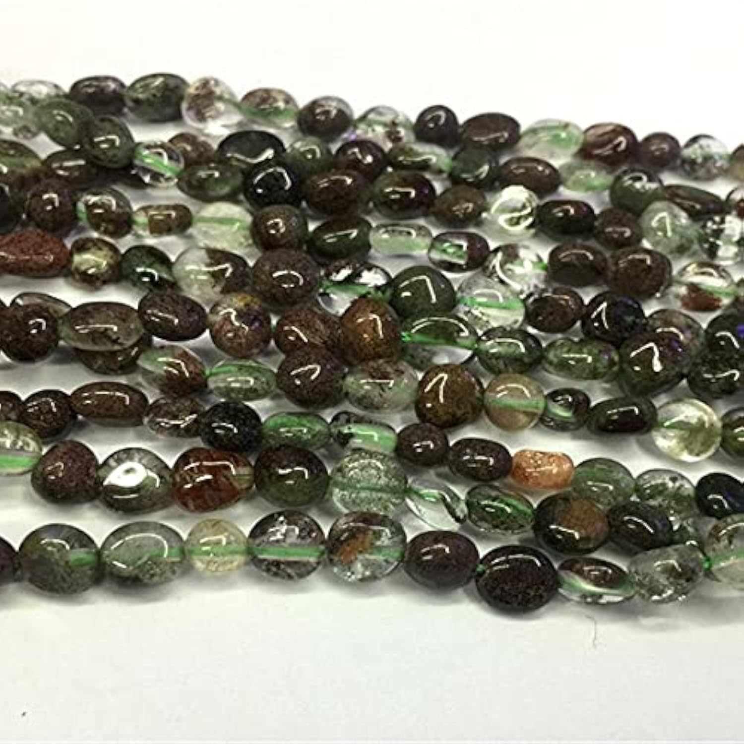 Quartz fantôme irrégulier 5x6mm pour éviter les designs monotones en création de bijoux