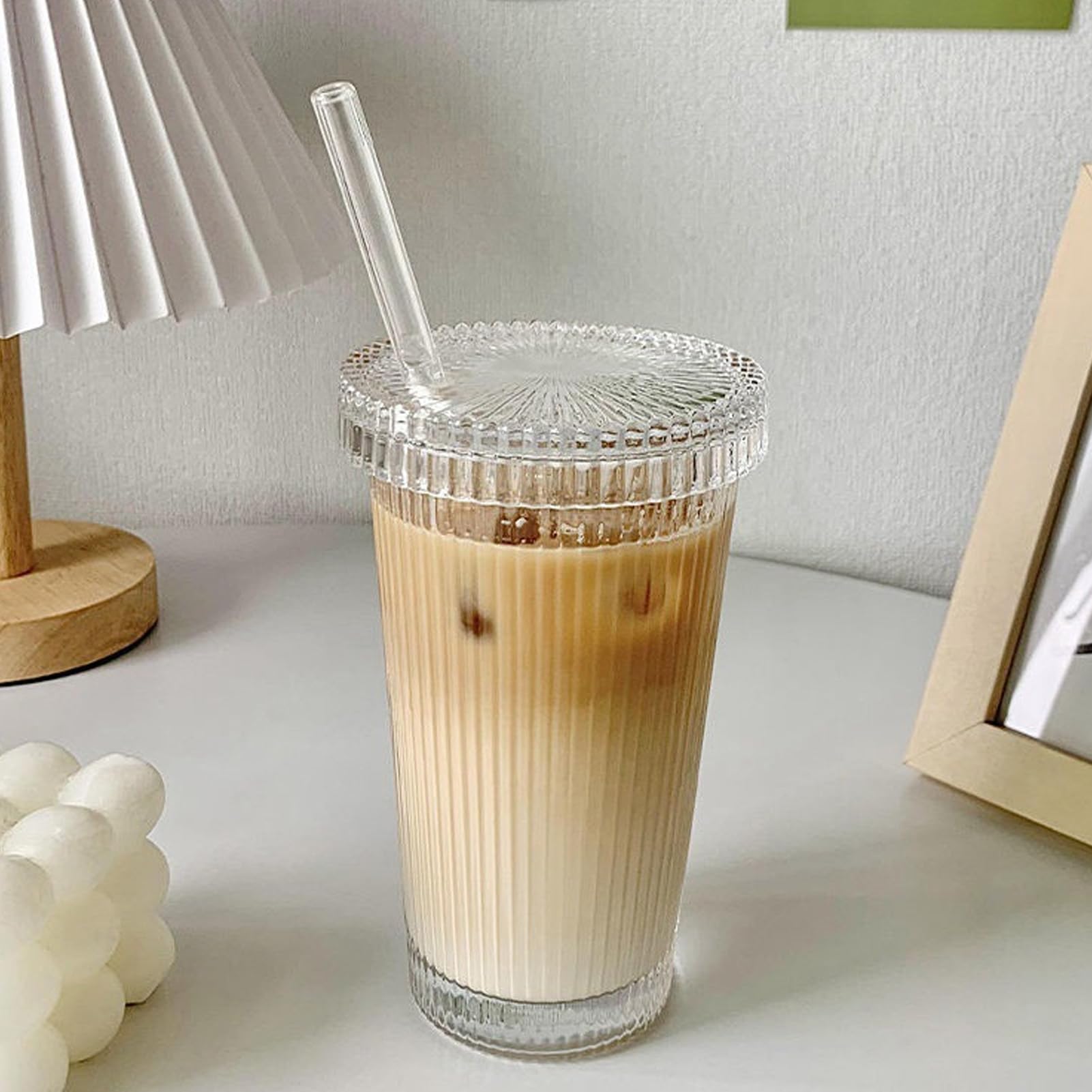 Kaffee Gläser 375 ml Mit Deckel und Strohhalm - Vertikal Gestreifte Bubble Tea Becher für Eiskaffee, Milch, Saft