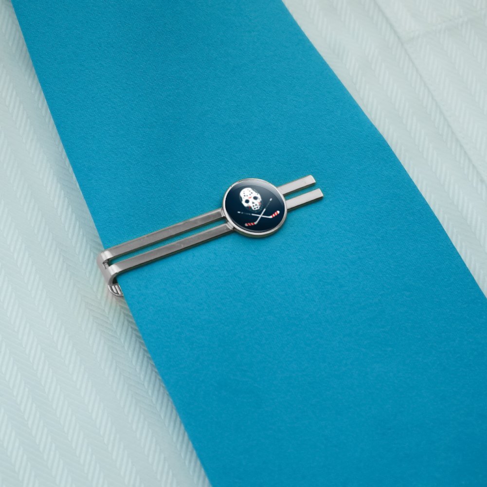 GRAPHICS & MORE Hockey Mask Skull Crossbones Stick Round Tie Bar Clip Clasp Tack Silver Color Plated