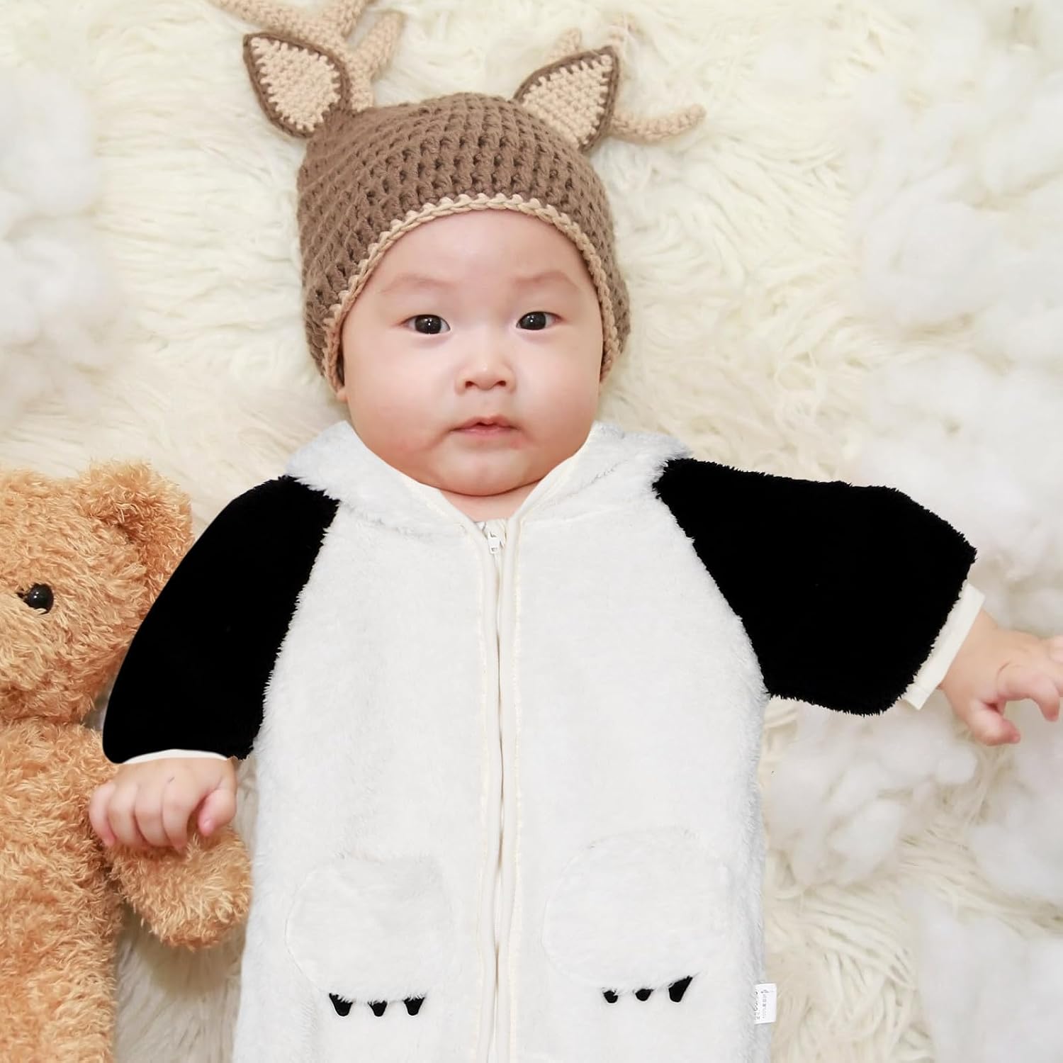 Unisex Winter Bodysuit with Panda Design, Warm Plush Cotton Snowsuit for Cold Weather, Comfortable and Adorable Hoodie Outfit for Autumn and Winter