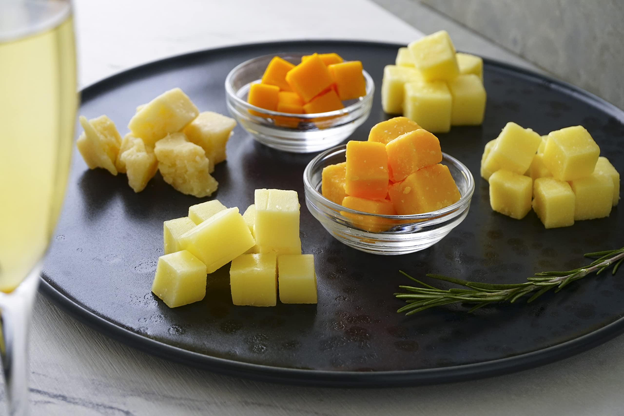 Amazon | [冷蔵]成城石井 6種のバラエティチーズセット 145g | 成城