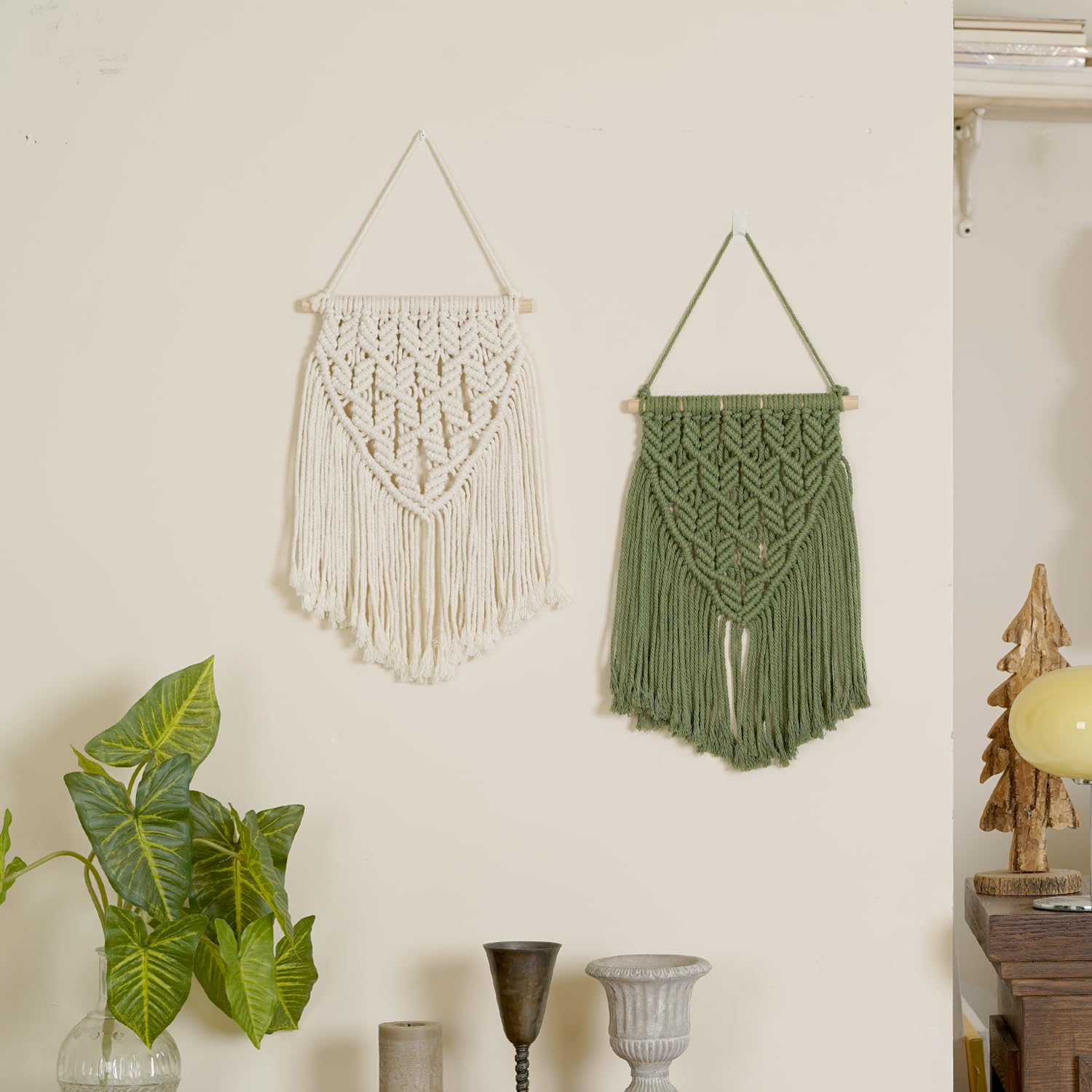 Nashibowu Small Macrame Wall Hanging Decor Boho Tapestry for Bedroom Living Room Dorm Nursery and Office, Cute Aesthetic Wall Art for Small Spaces for Teen Girls and Home Decor (Green, 16 * 10 Inch)