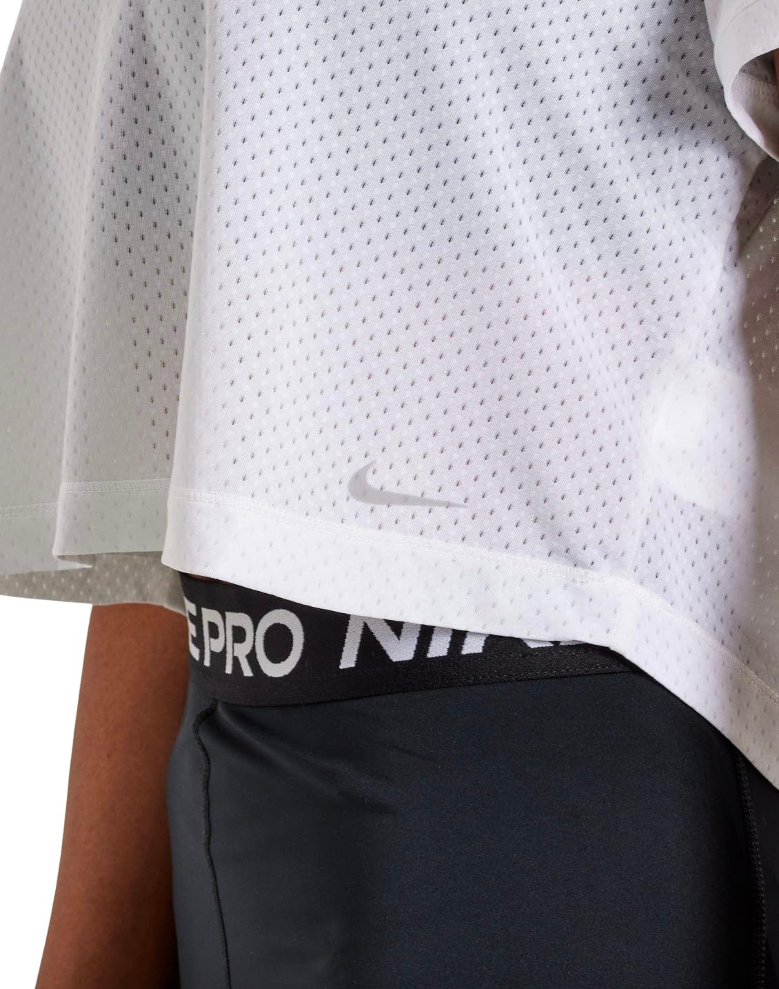 Nike Women's One Classic Short-Sleeve Crop Top - Image 3