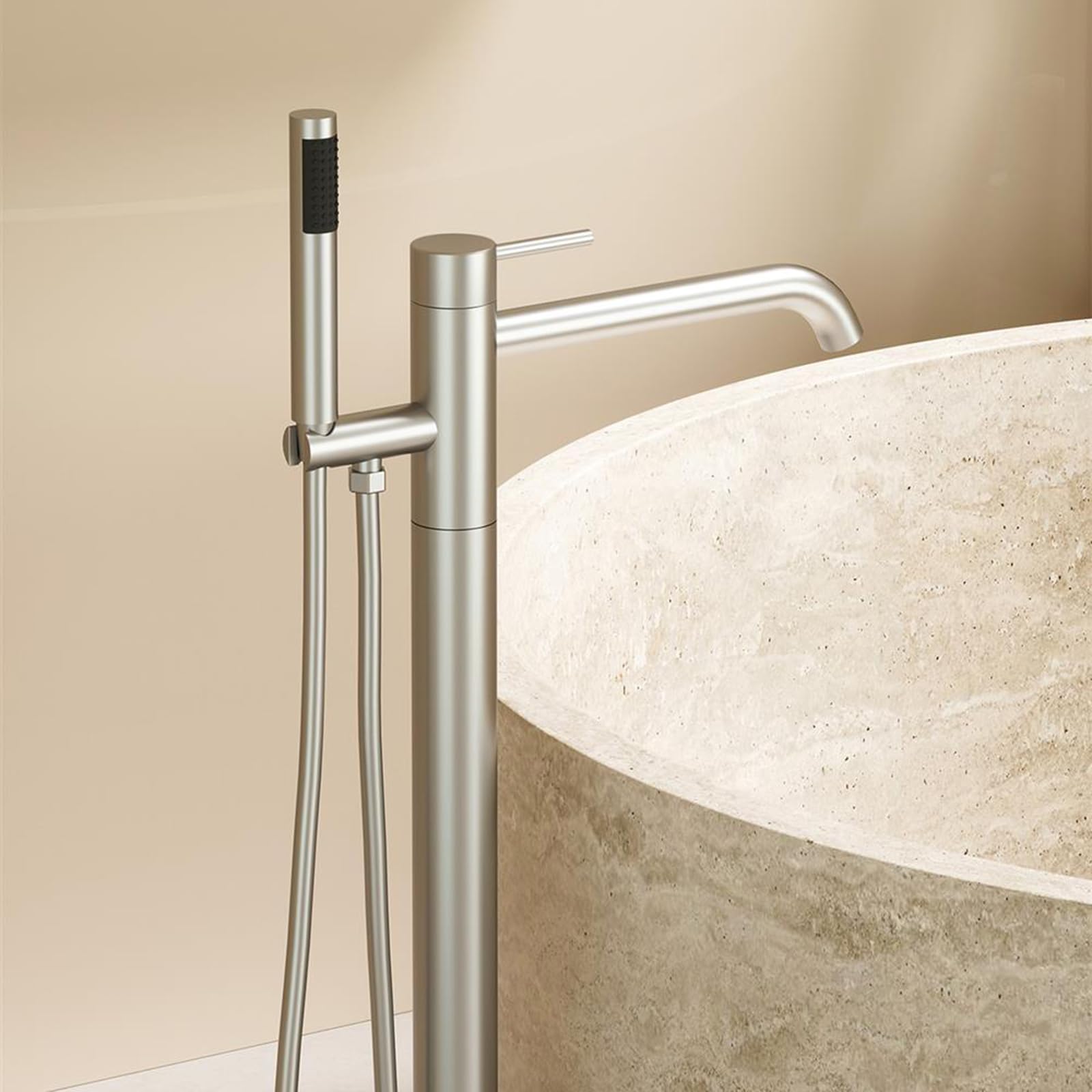 Freistehende Badarmatur mit Einhebelmischer für Warm- und Kaltwasser, bodenmontiertes Design für Badewanne und Dusche