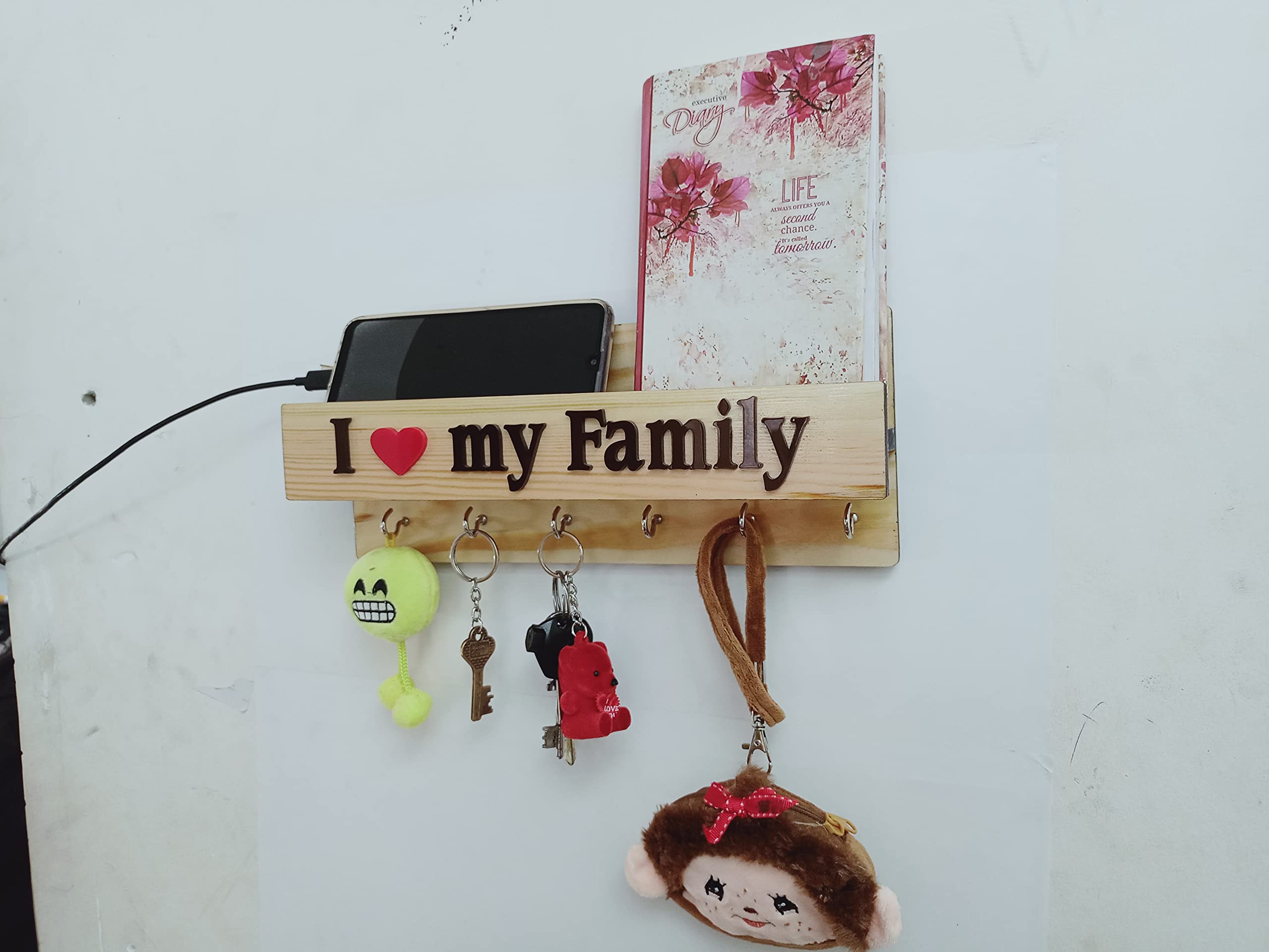 GiftSpot Wooden Key Holder Mobile Holder for House Wall, Office