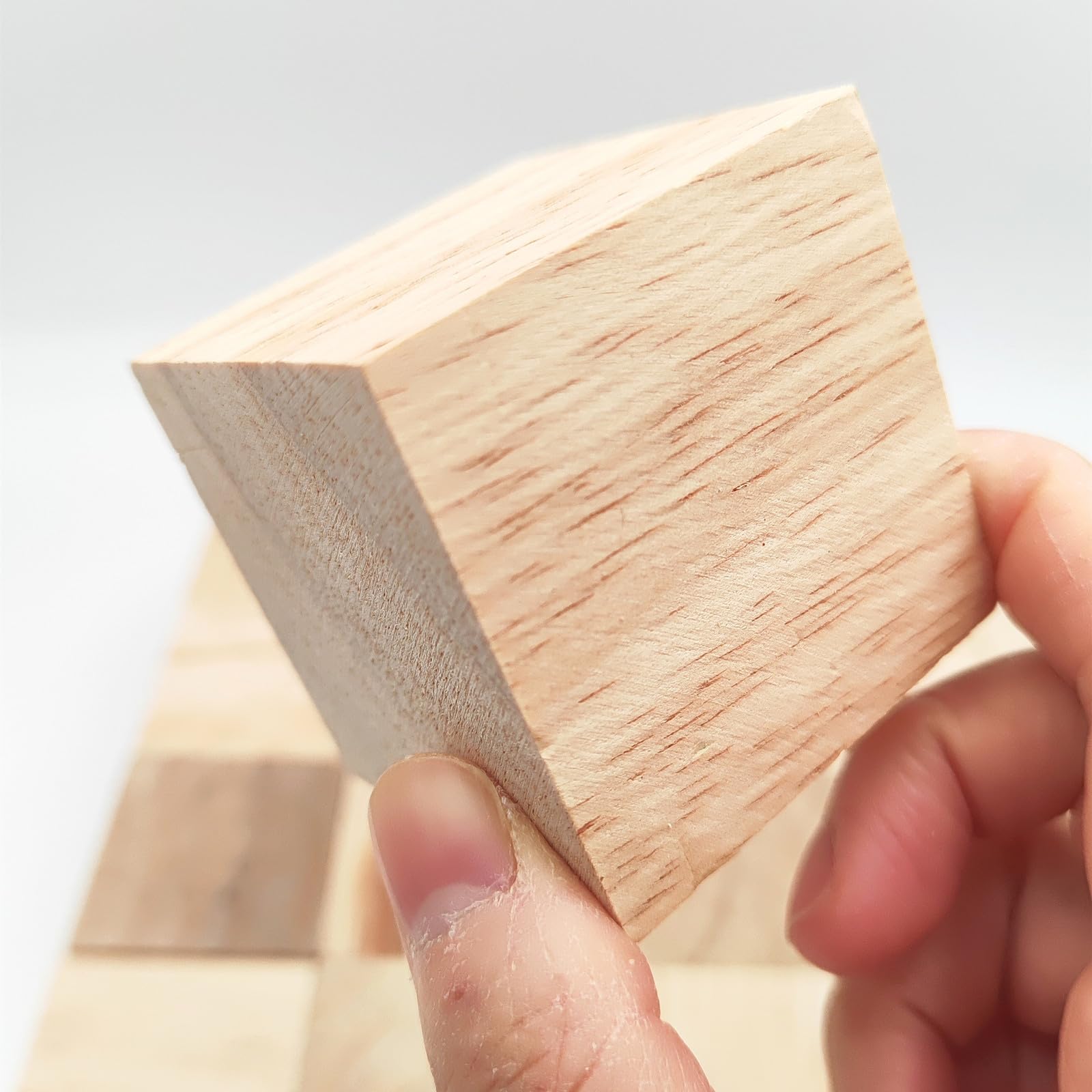 Blanco houten kubussen 5x5x5 cm DIY knutselblokken natuurlijke kleur 20 stuks stevig en glad hout voor schilderen en decoratie