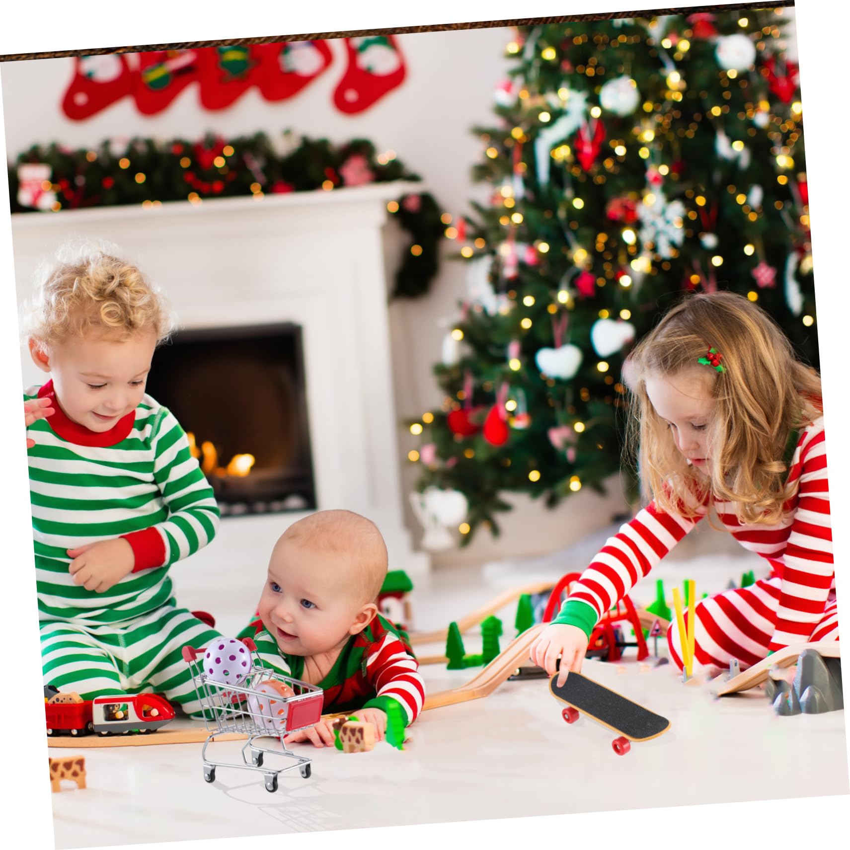 SOLUSTRE 2pcs Mini Trolley Shaped Snacks Basket French Fries Basket Cook Serve Sturdy Stainless Steel Mesh Kitchen Decor Random