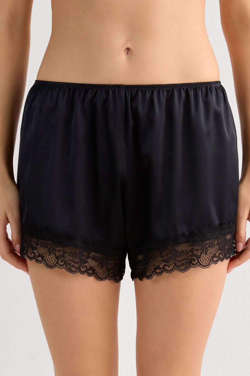 Intimissimi Woman's Lace Trim Silk Shorts - Image 2
