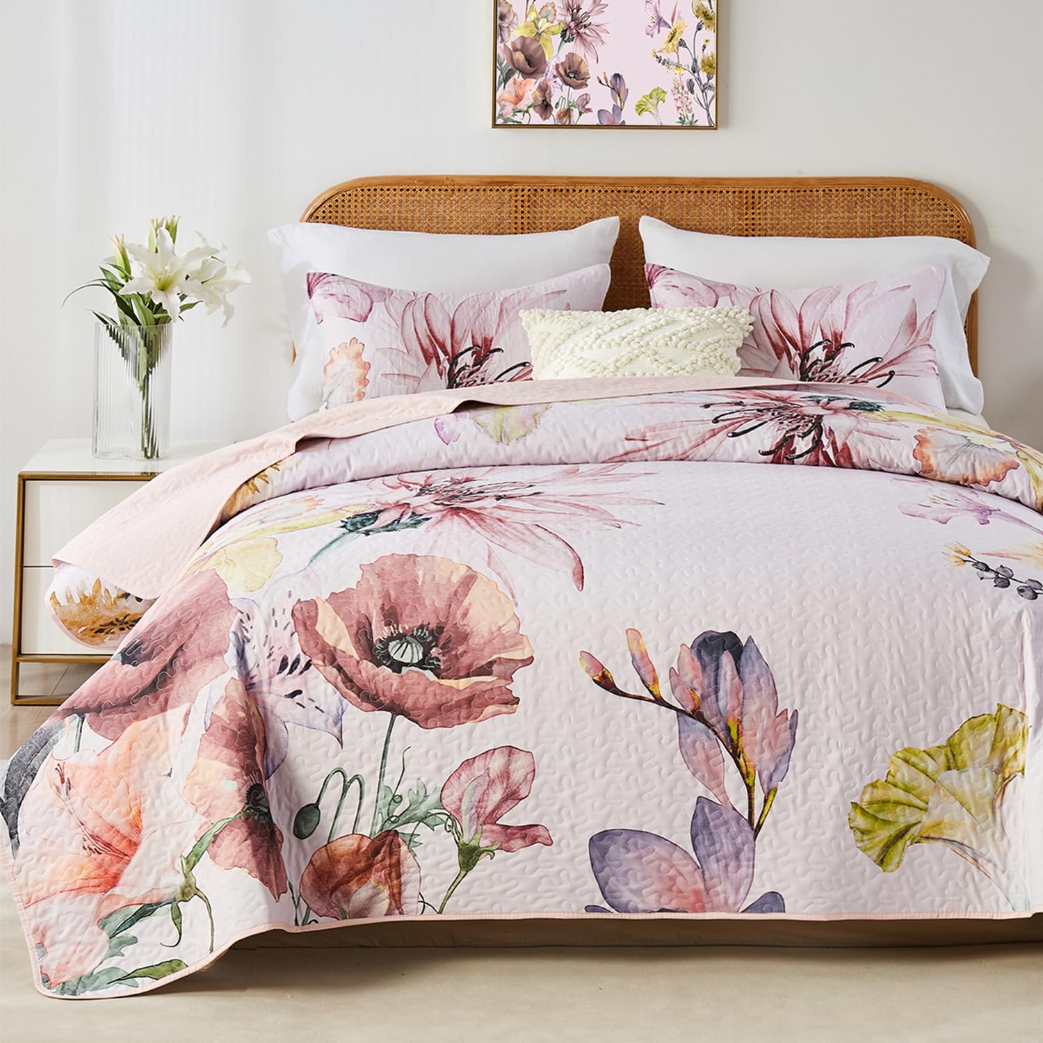 Yogeneg Floral Quilt Set