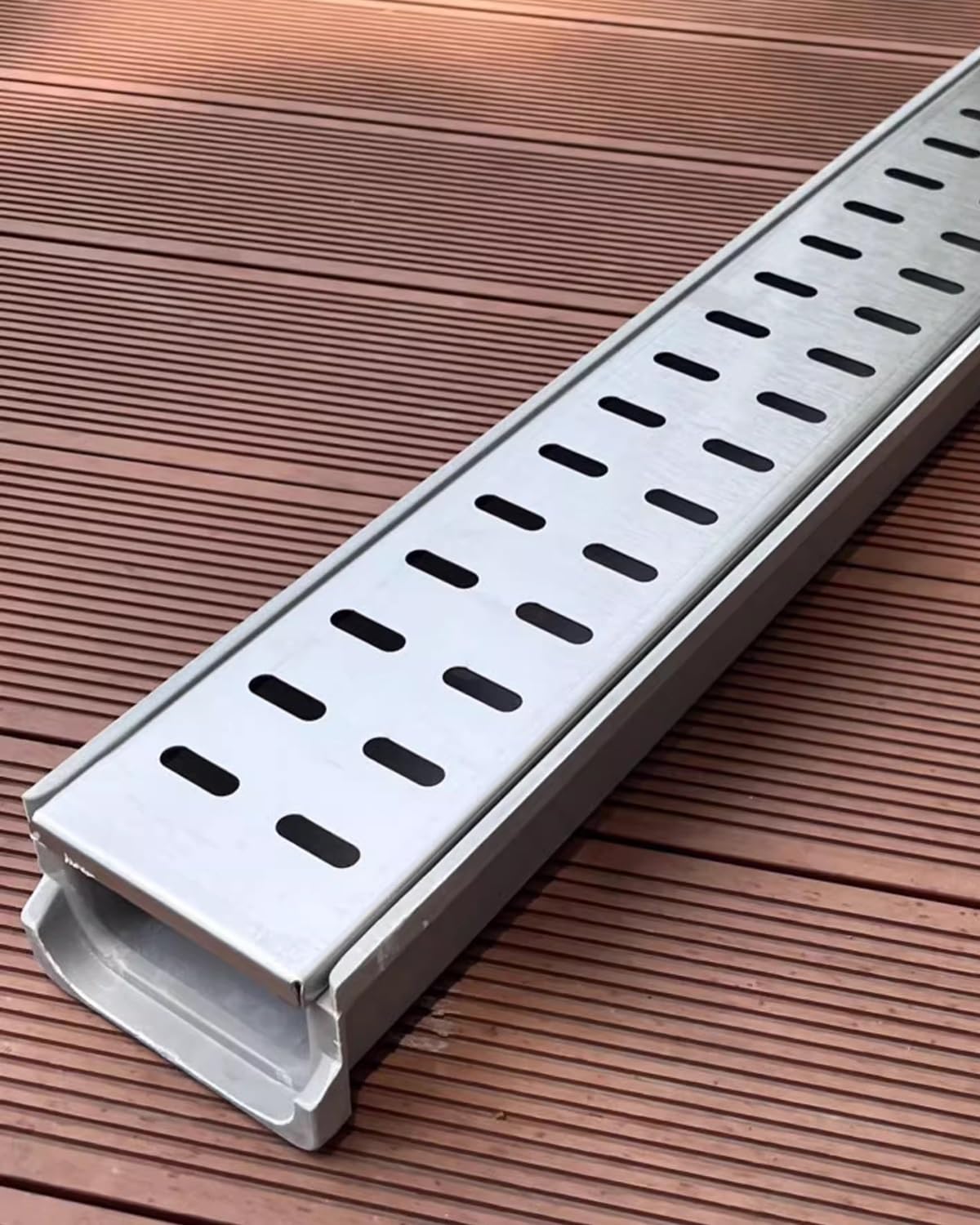 Canaleta de Drenaje Canal de Plástico en Forma de U de 4" de Ancho con Rejillas de Acero Inoxidable 304, Drenaje de Zanja Rectangular Transitable, Sumidero de Alcantarillado para Aguas Pluviales(1 pac