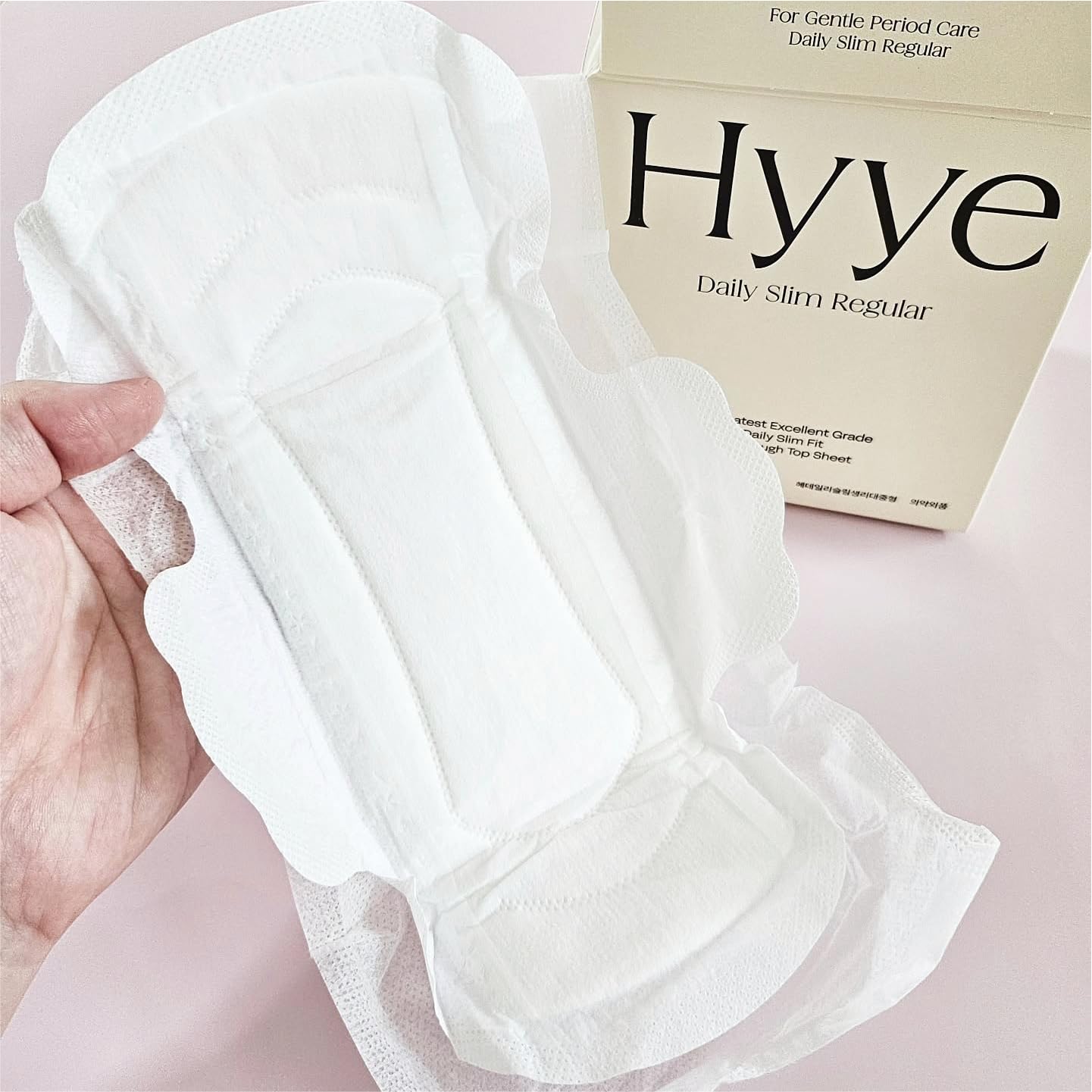 Hyye Daily - Assorbenti igienici sottili con ali da donna, assorbenti, copertura morbida al tatto, realizzati in Corea, non profumati (regolari 16 pezzi)