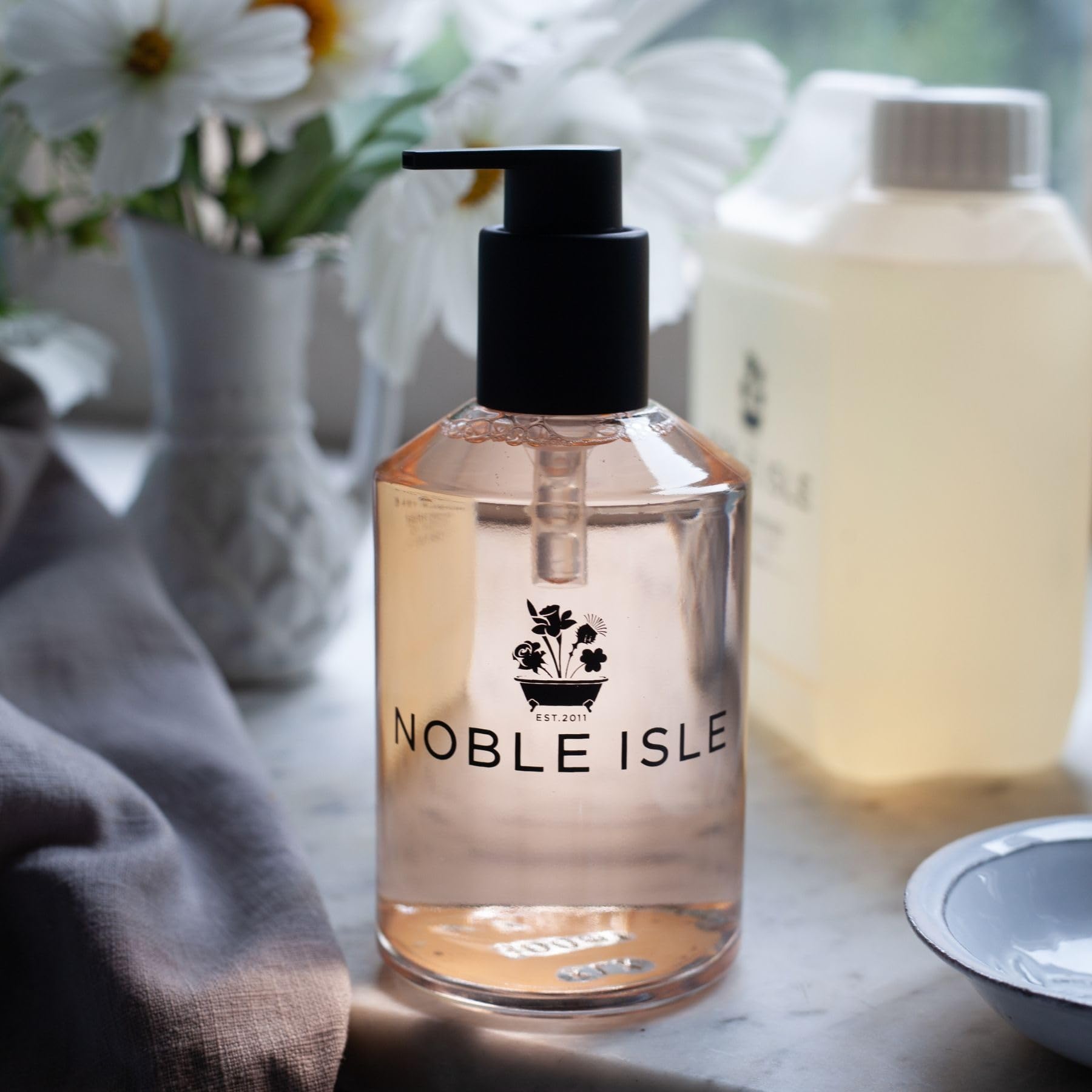Noble Isle Hand Wash Refill | Luxus Flüssigseife für Hände für Männer und Frauen | Organisch, Vegan-freundlich, Echter Duft, Großbritannien in einer Flasche |1-Liter-Nachfüllpackung
