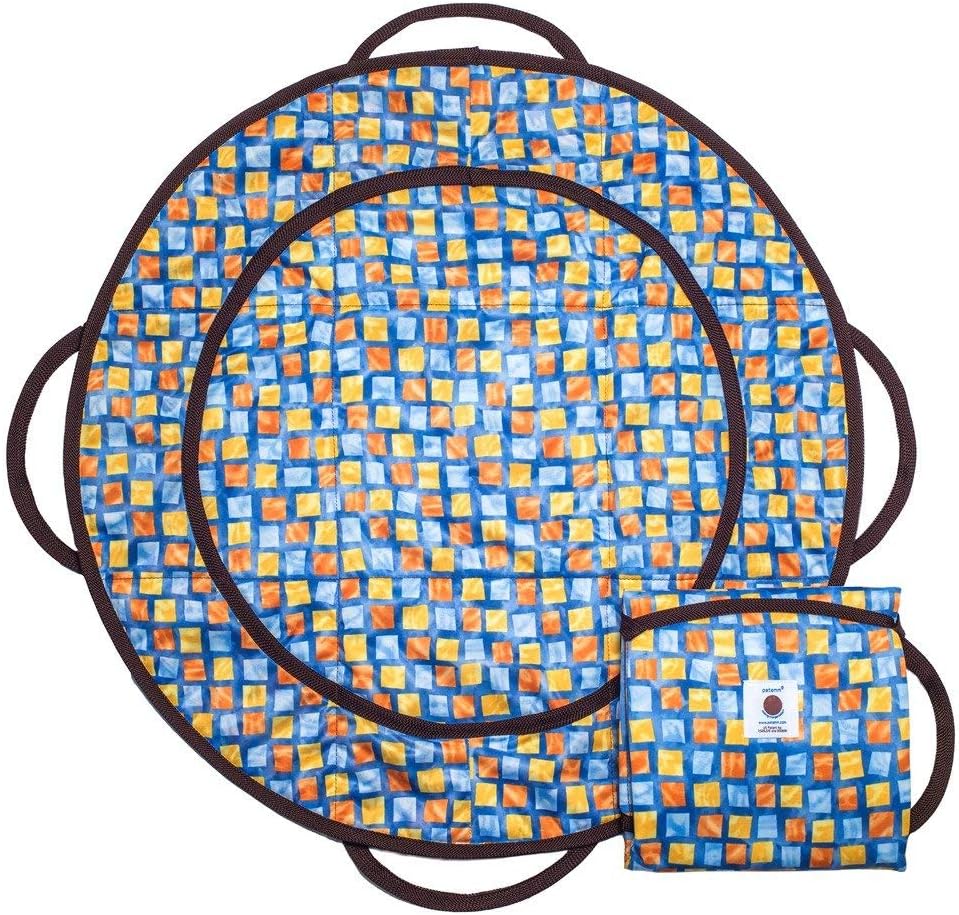 Easy-Fold Portable Round Baby Changing Pad with Pockets for Diapers and Wipes