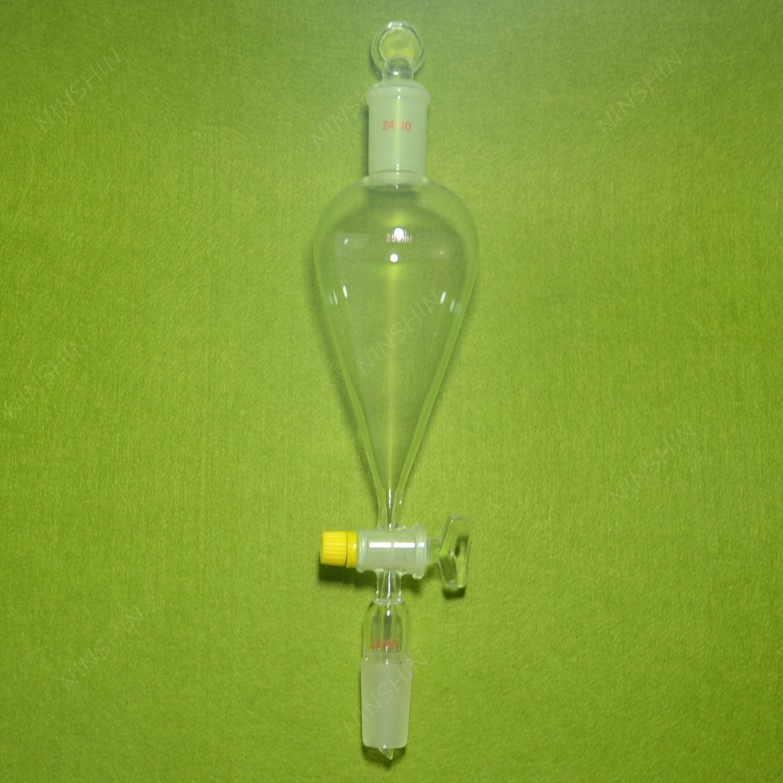 NANSHIN Glassware,Pyriform Separatory Funnel,24/40,250ML,Glass Stopcock with Screw,Pear Shape