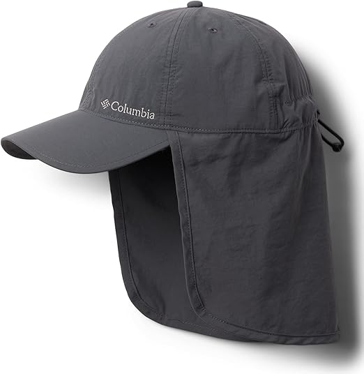 La gorra cachalot unisex Columbia Schooner Bank está hecha de fibra sintética 100% nylon. Cuenta con tejido Omni-Wick, protección solar Omni-Shade UPF 50 y un cordón ajustable en la parte posterior. Se recomienda limpieza en seco y tiene un tipo de cierre pull on y un ajuste ajustado y elástico.