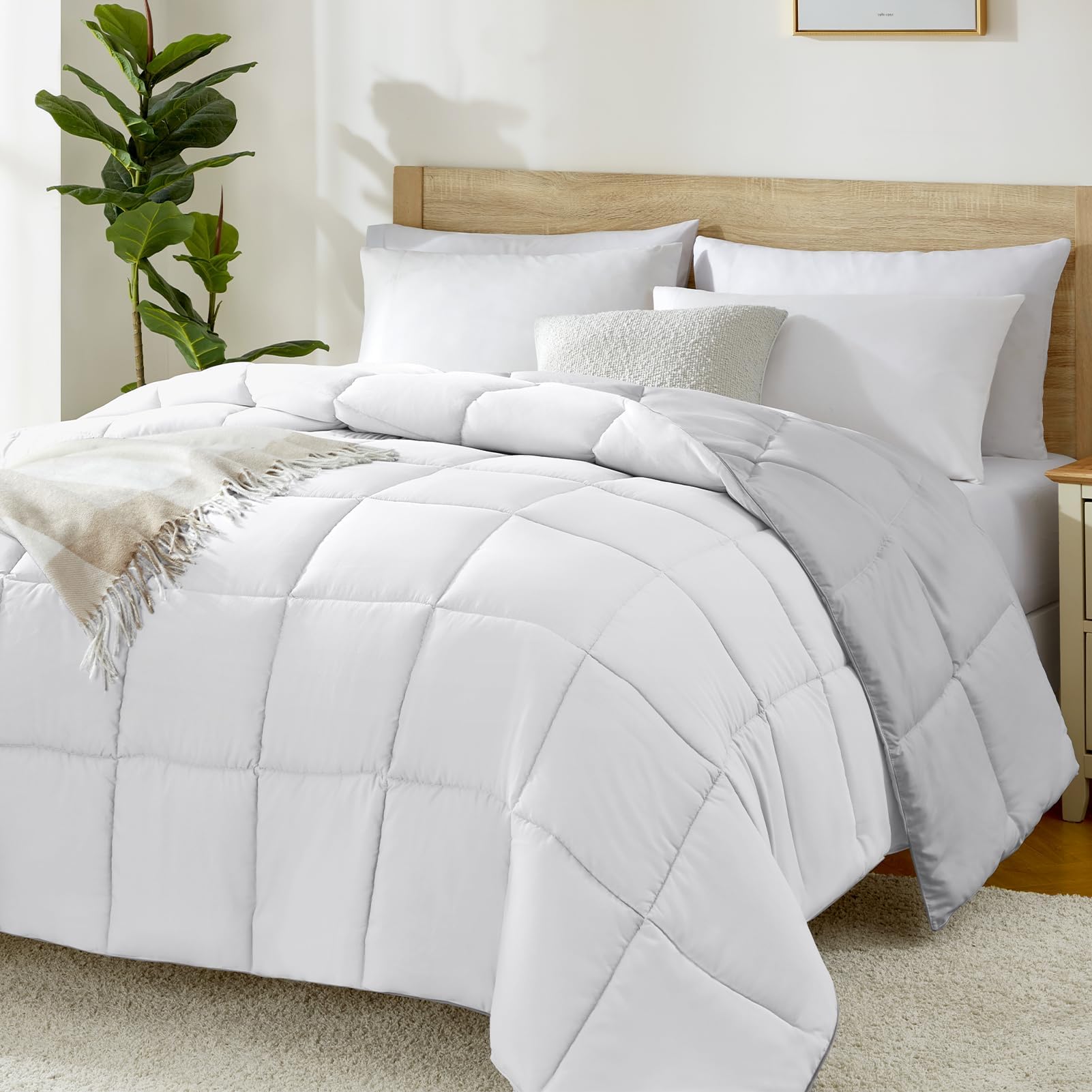 Comforters Queen Size - Grey Duvet Insert Down Alternative Bed Queen Comforter, Lightweight Bedding Comforter Full Size Quilted Soft All Season Reversible White/Light Gray
