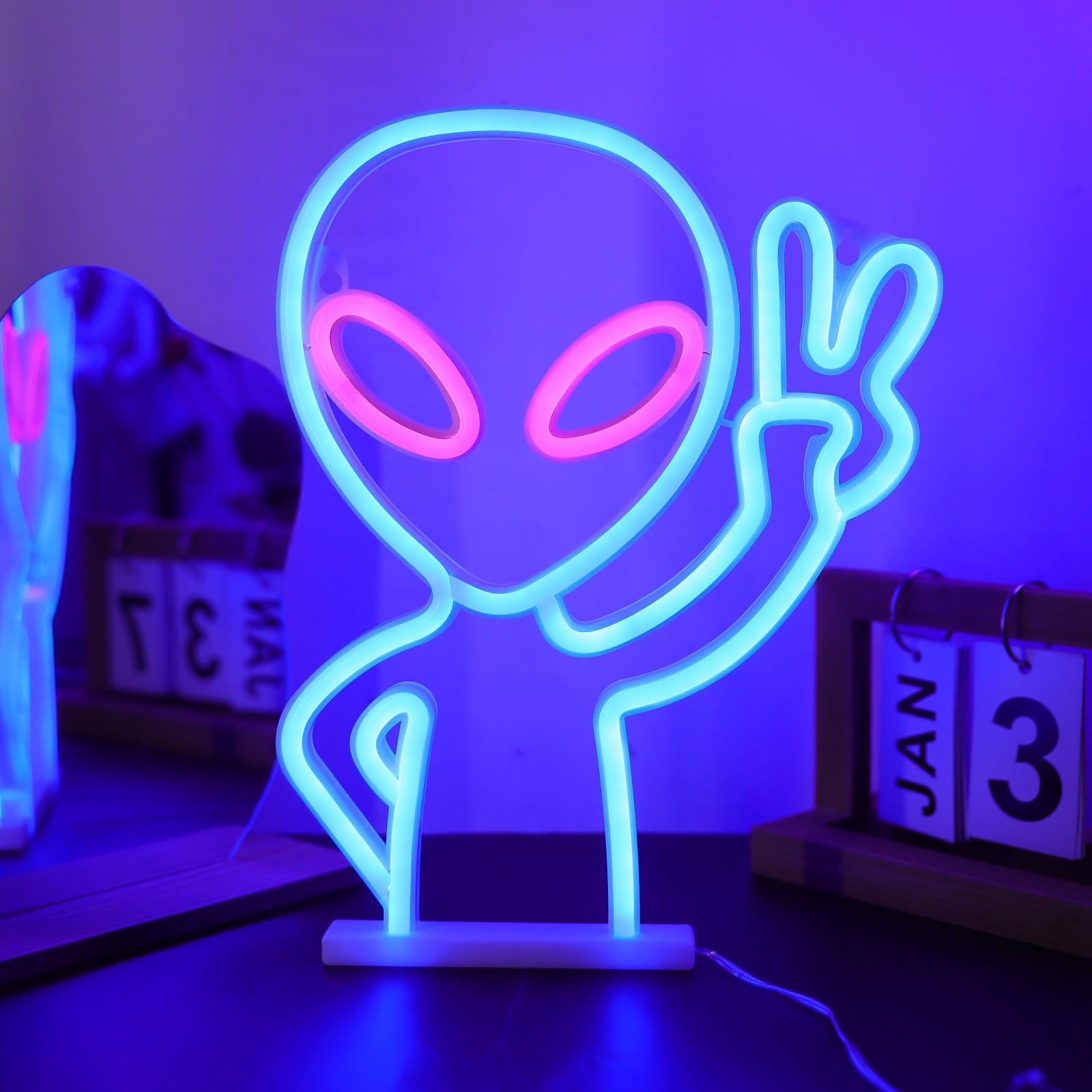 ENUOLI Neon Sign, Alien Design, Plastic, 8.7*11.4*0.78 inch, Blue+Pink, Decorative Sign, USB/Battery Powered, Party Light