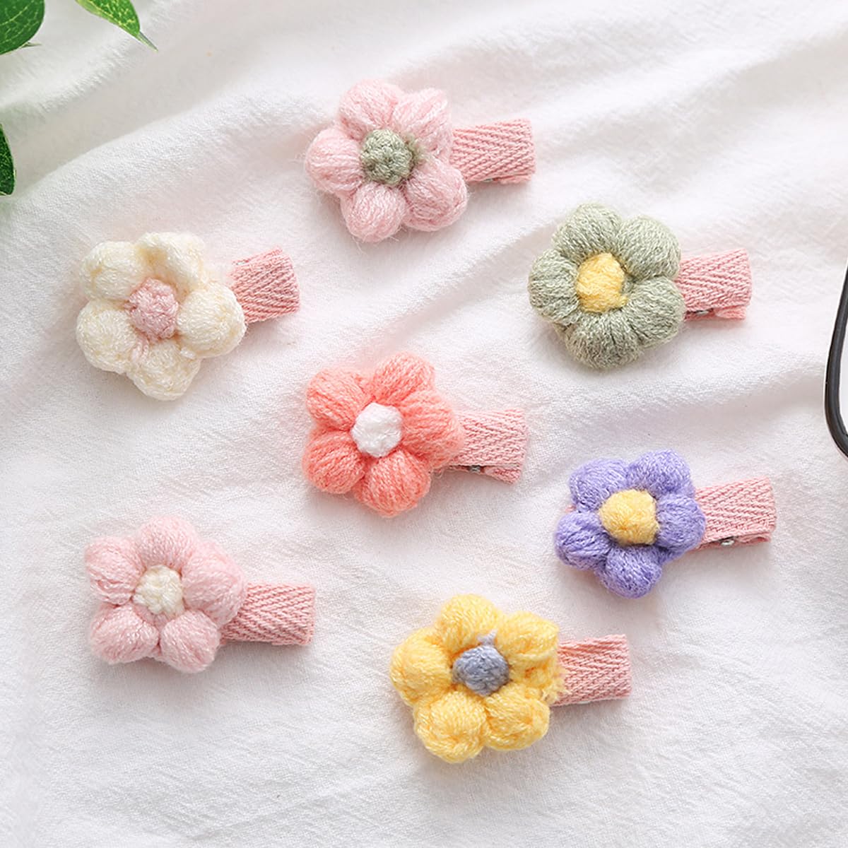 18 PCS Plush Flower Hair Clips Sweet Side Hair Clip Non Slip Hairclips Duckbill Clip Baby Girl Hairclip Small Cute Plush Hair Accessories Multicolour For Girls Women - Image 3
