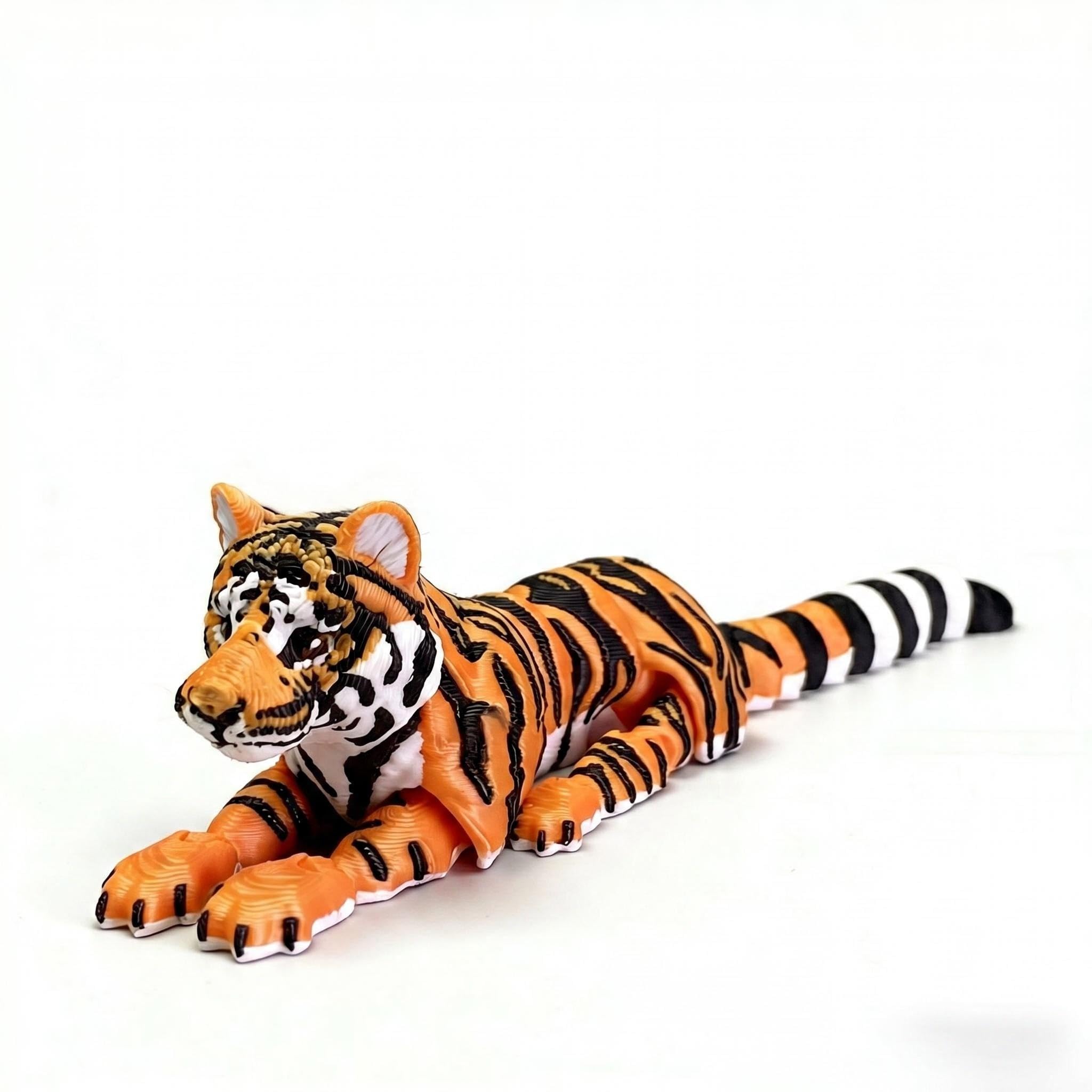 17cm / 6.69"3D Printed Animals 3D Printed Articulated Tiger Flexible Animal Fidget Toy Realistic Tiger Figurine for Stress Relief Home & Office Desk Decor Realistic Jungle Animals Figures (Orange)