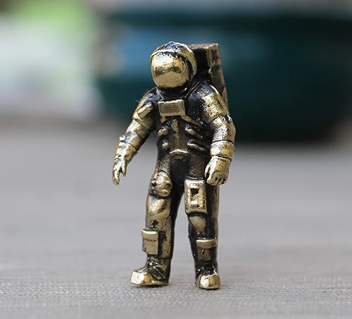 Miniatura 5 de Figura de astronauta espacial hecha a mano, coleccionable, pequeña escultura de Neil Armstrong en miniatura