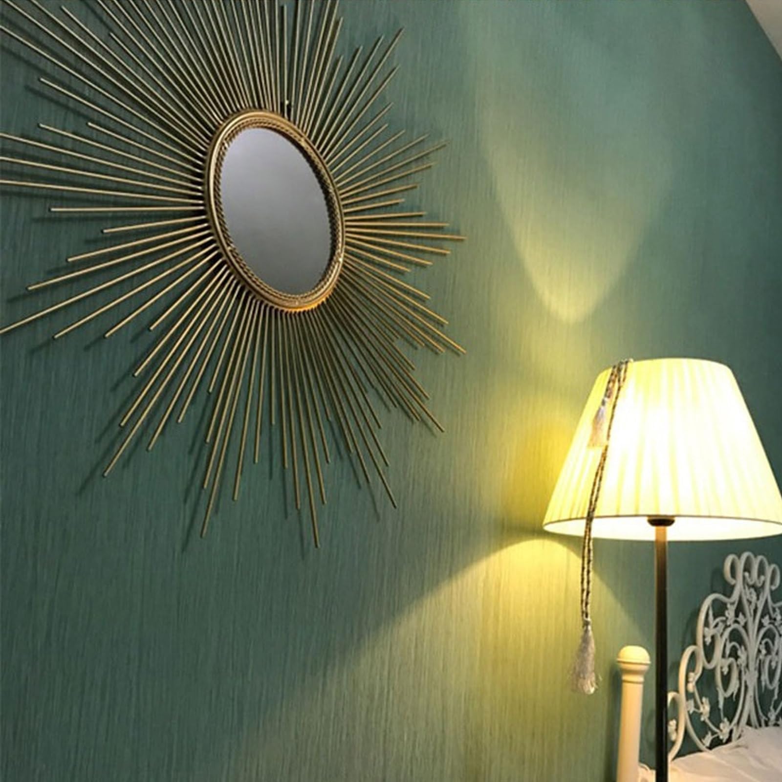 Goldener Dekorativer Spiegel Mit Sonnenstrahlen, 31,5 Zoll Durchmesser, Moderner Spiegel Aus Der Mitte des Jahrhunderts, Dekorative Metallspiegel Mit Sonnenstrahlen Als Wanddekoration