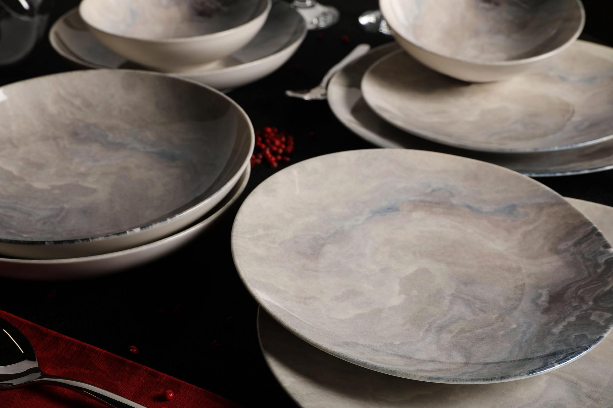 Elegante set da 24 pezzi, 100% Porcelain | Include piastre di servizio, ciotole e dessert | Lavastoviglie e Microwave Safe | Perfetto per ogni occasione