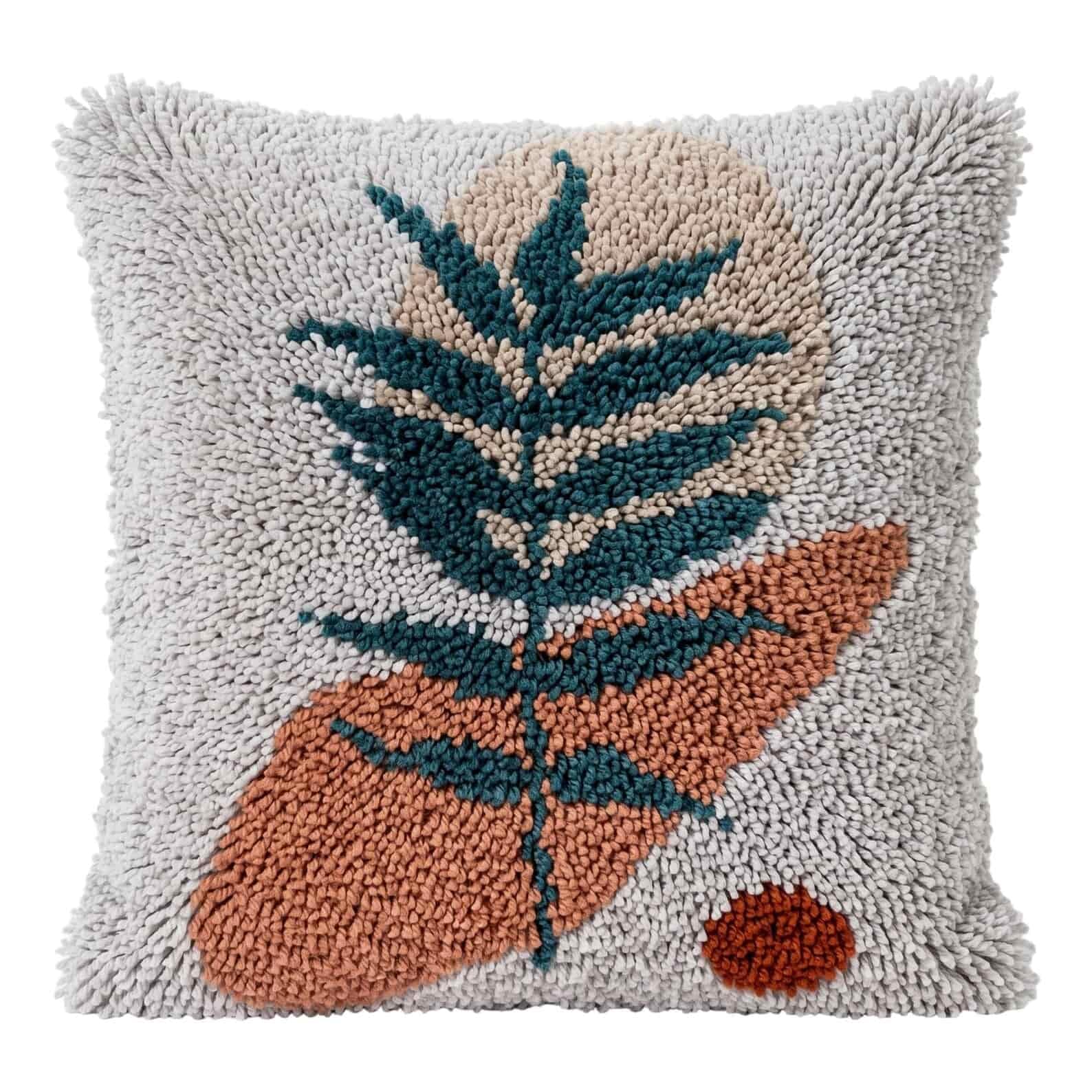 AxiangziK Latch Hook Pillow Kit Leaves 43X43Cm